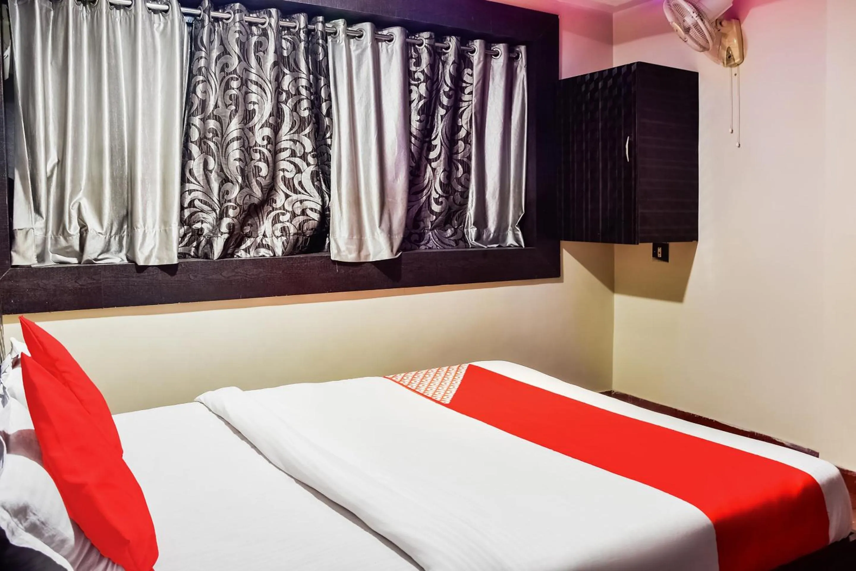 Bedroom, Bed in Hotel O Flagship Hotel Pragya 2