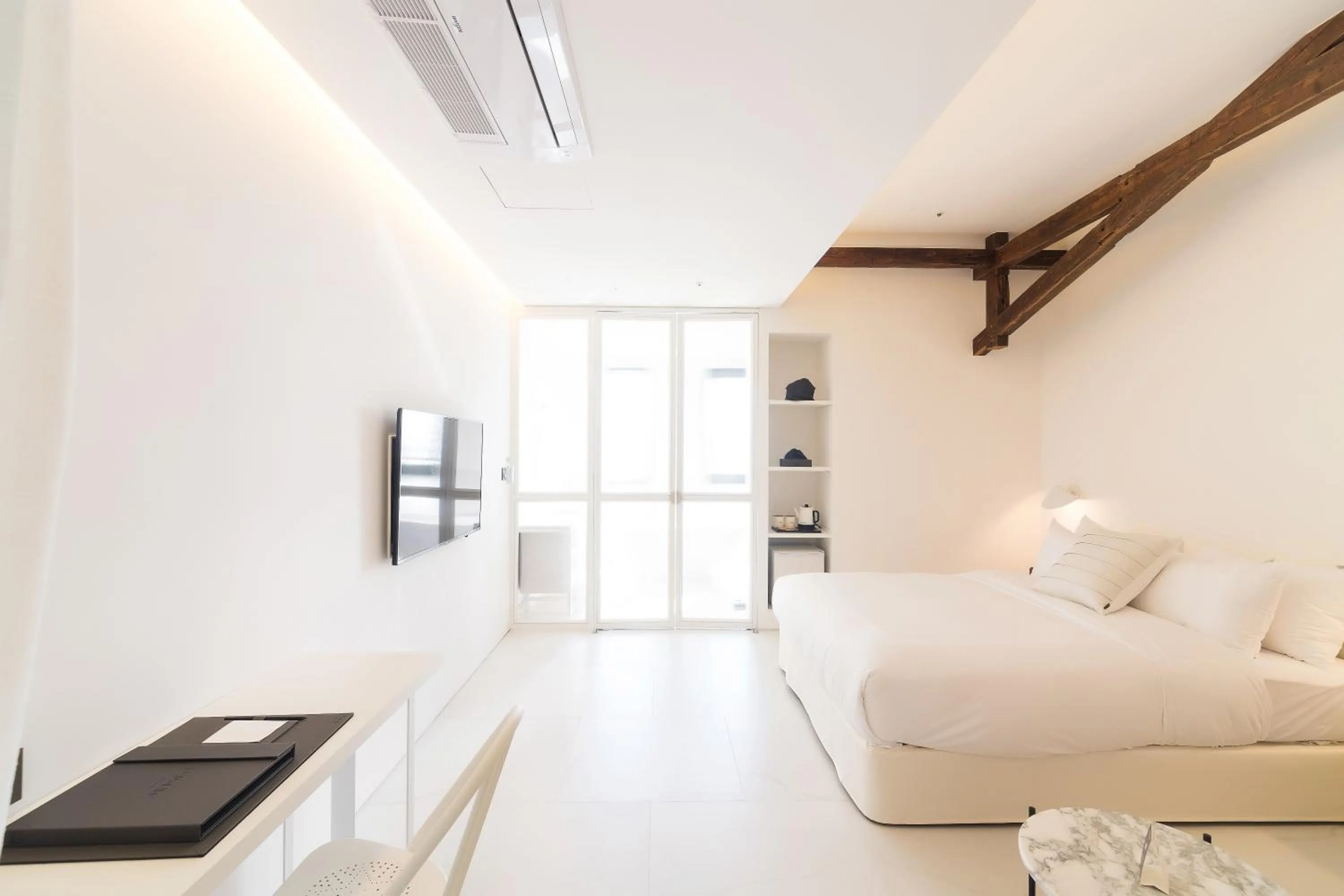 Photo of the whole room, Bed in Hotel Museo Cheongju