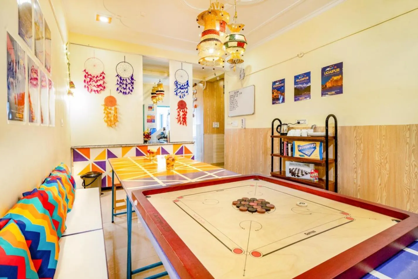 Seating area, Bed in goSTOPS Mussoorie, Library Road