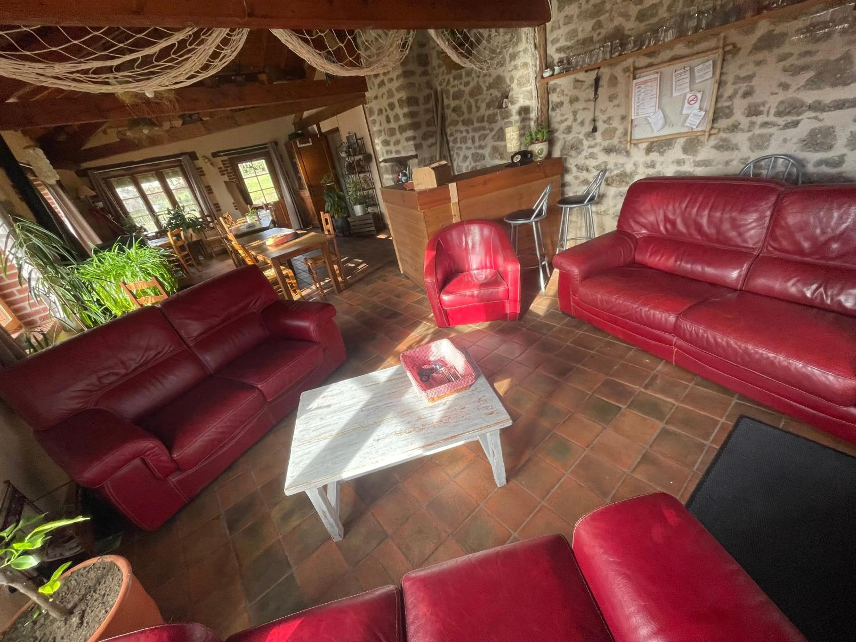 Lounge or bar in Maison d'hôtes Ourdeaux et Gite Chez Rouchon