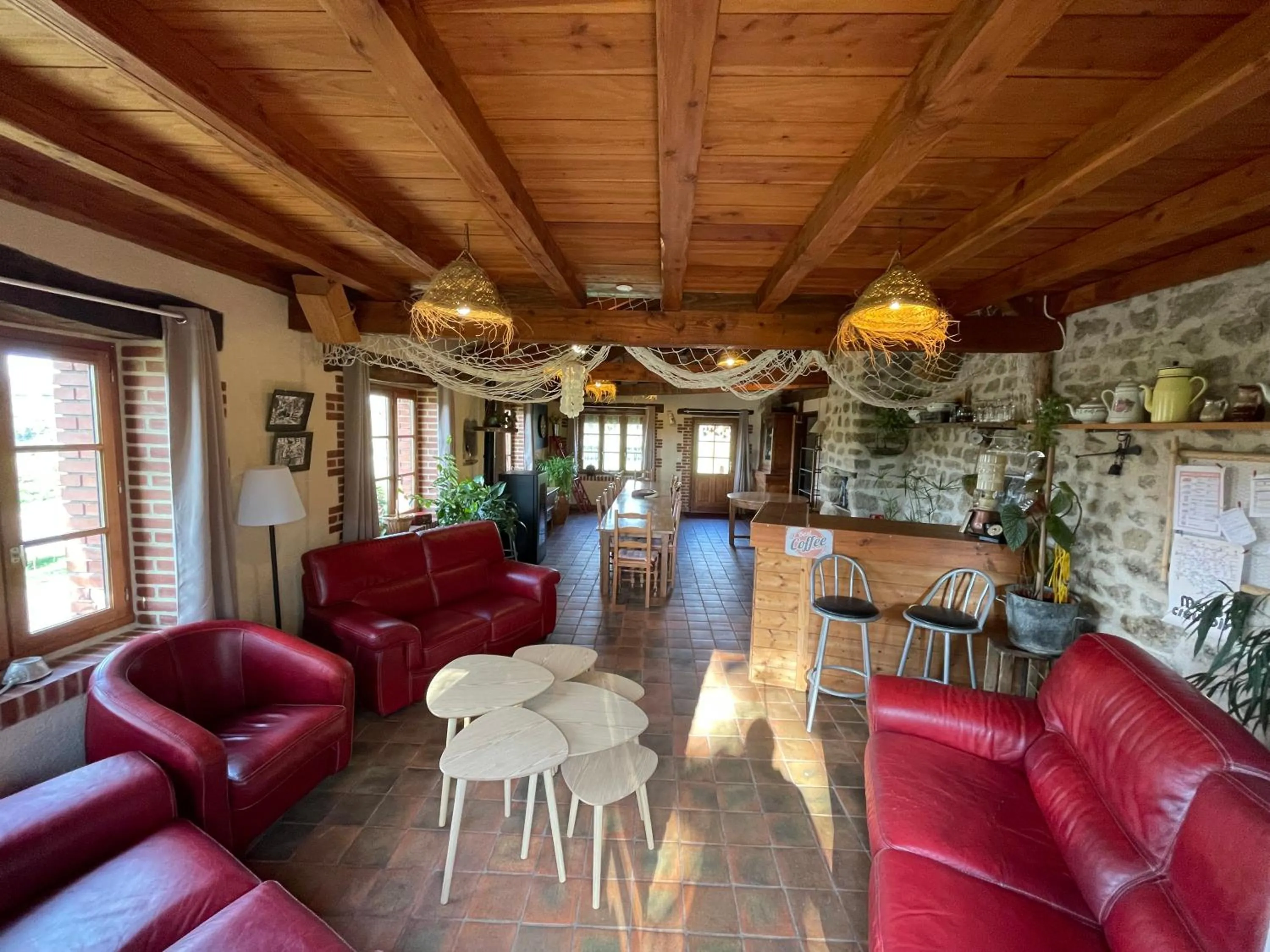 Communal lounge/ TV room in Maison d'hôtes Ourdeaux et Gite Chez Rouchon