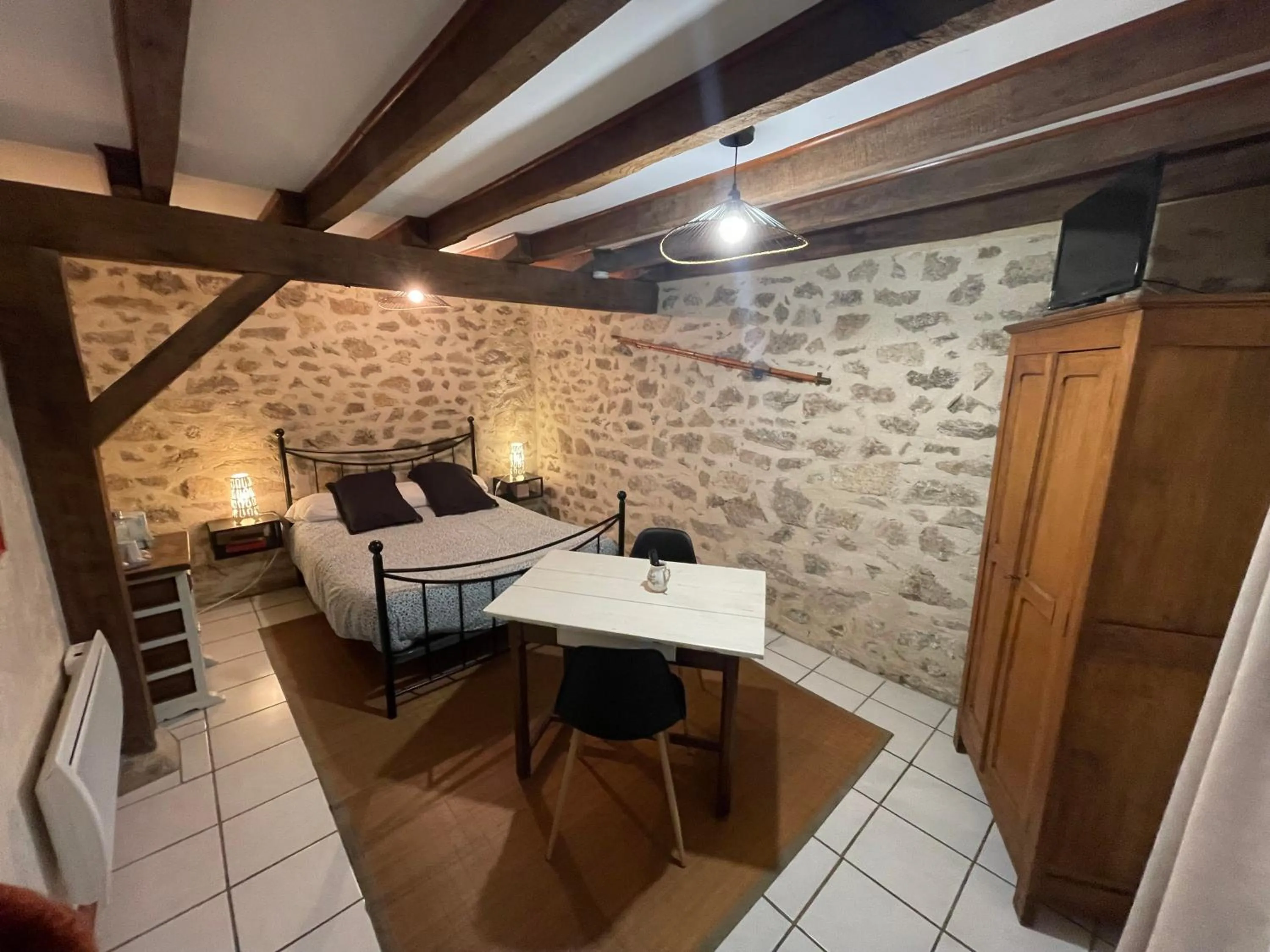 Photo of the whole room in Maison d'hôtes Ourdeaux et Gite Chez Rouchon