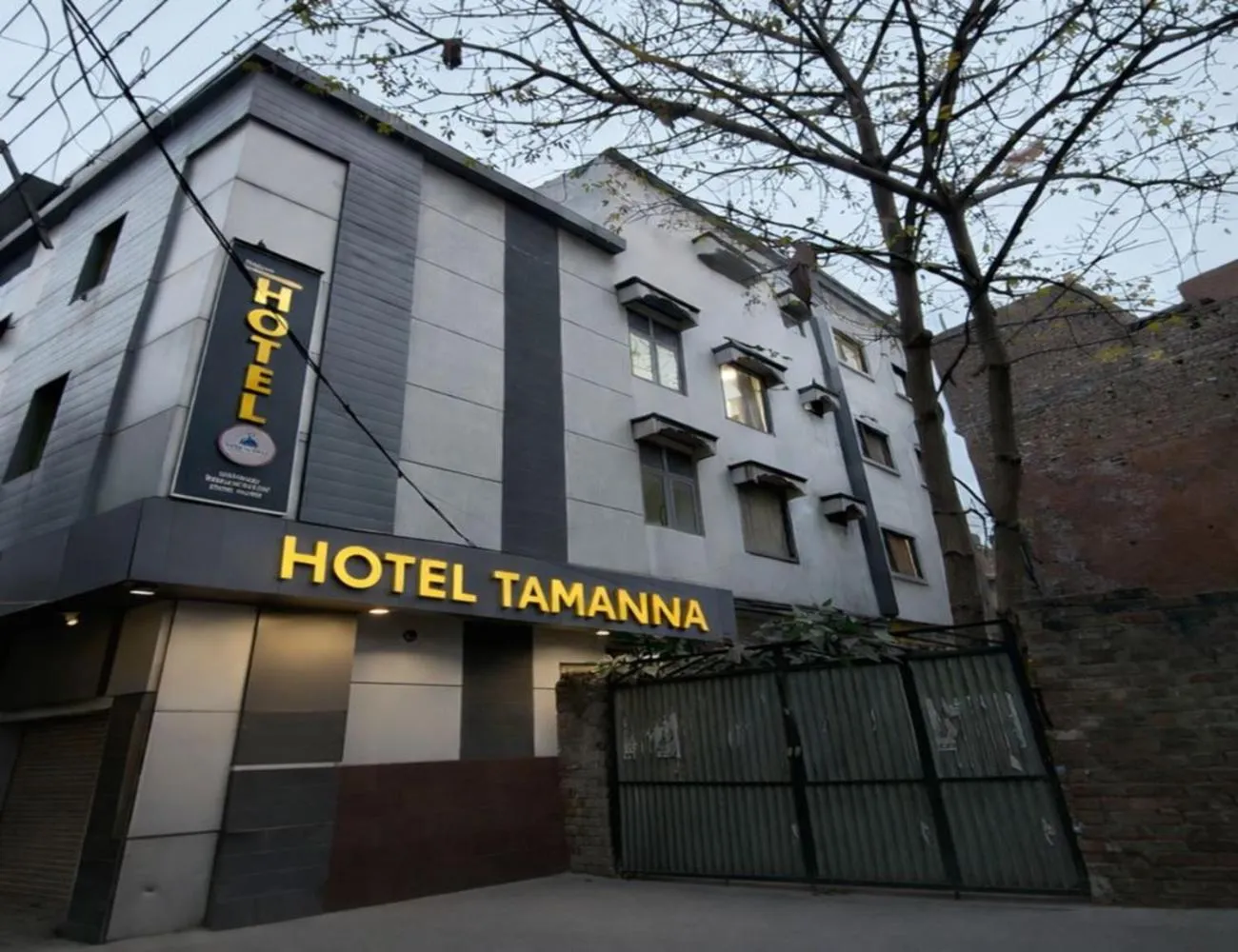 Hotel Tamanna - 50 Meter from Golden Temple