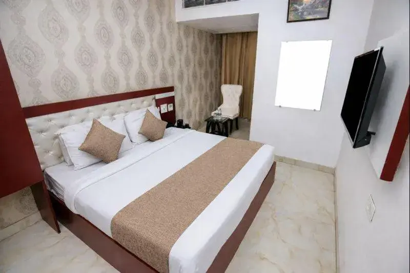 Superior King Room in Hotel Tamanna - 50 Meter from Golden Temple Superior King Room in Hotel Tamanna - 50 Meter from Golden Temple