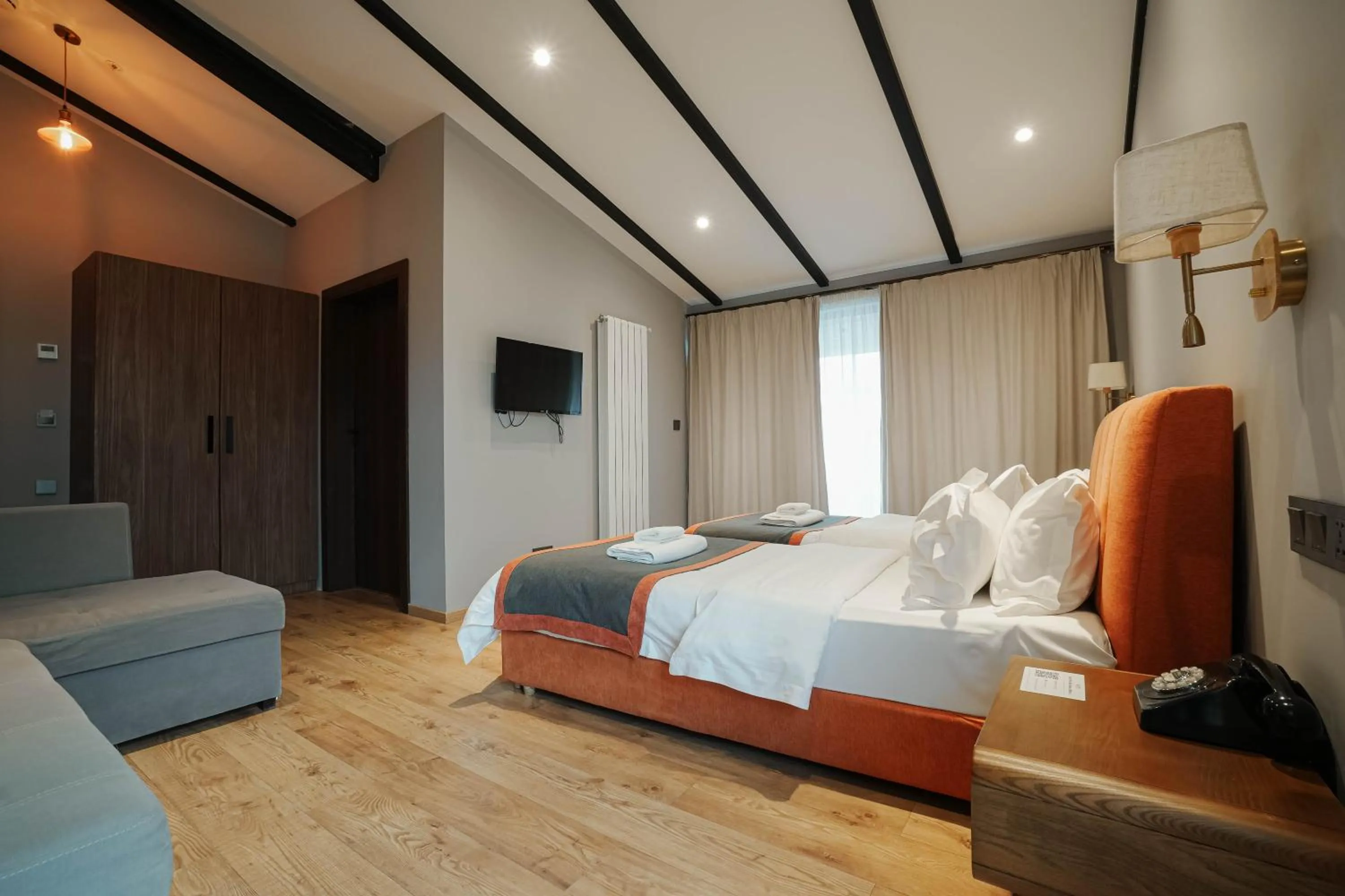 Superior Twin Room in Boutique Hotel Kviria