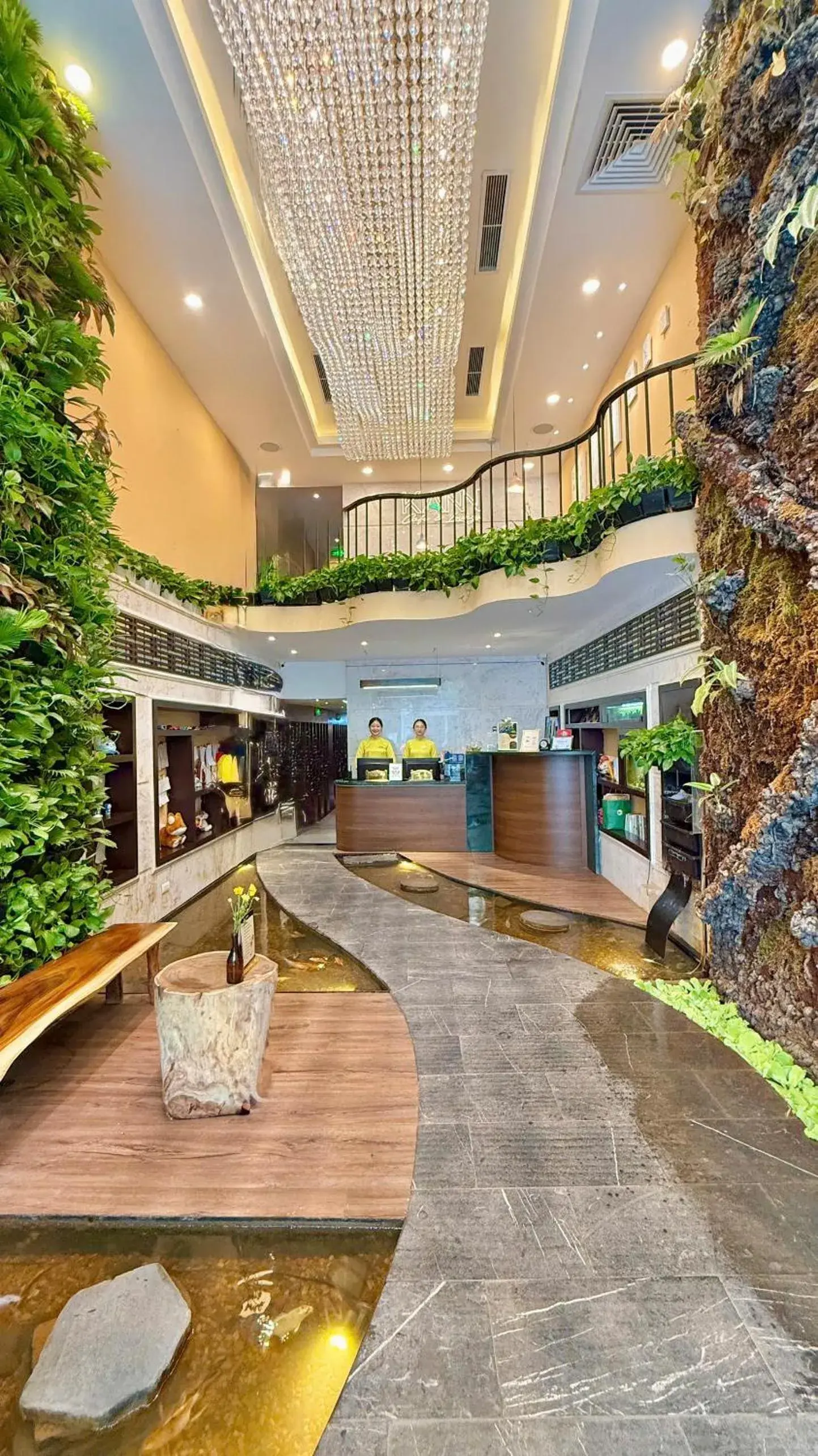 Lobby or reception in Hanoi Brilliant Hotel & Spa Lobby or reception in Hanoi Brilliant Hotel & Spa