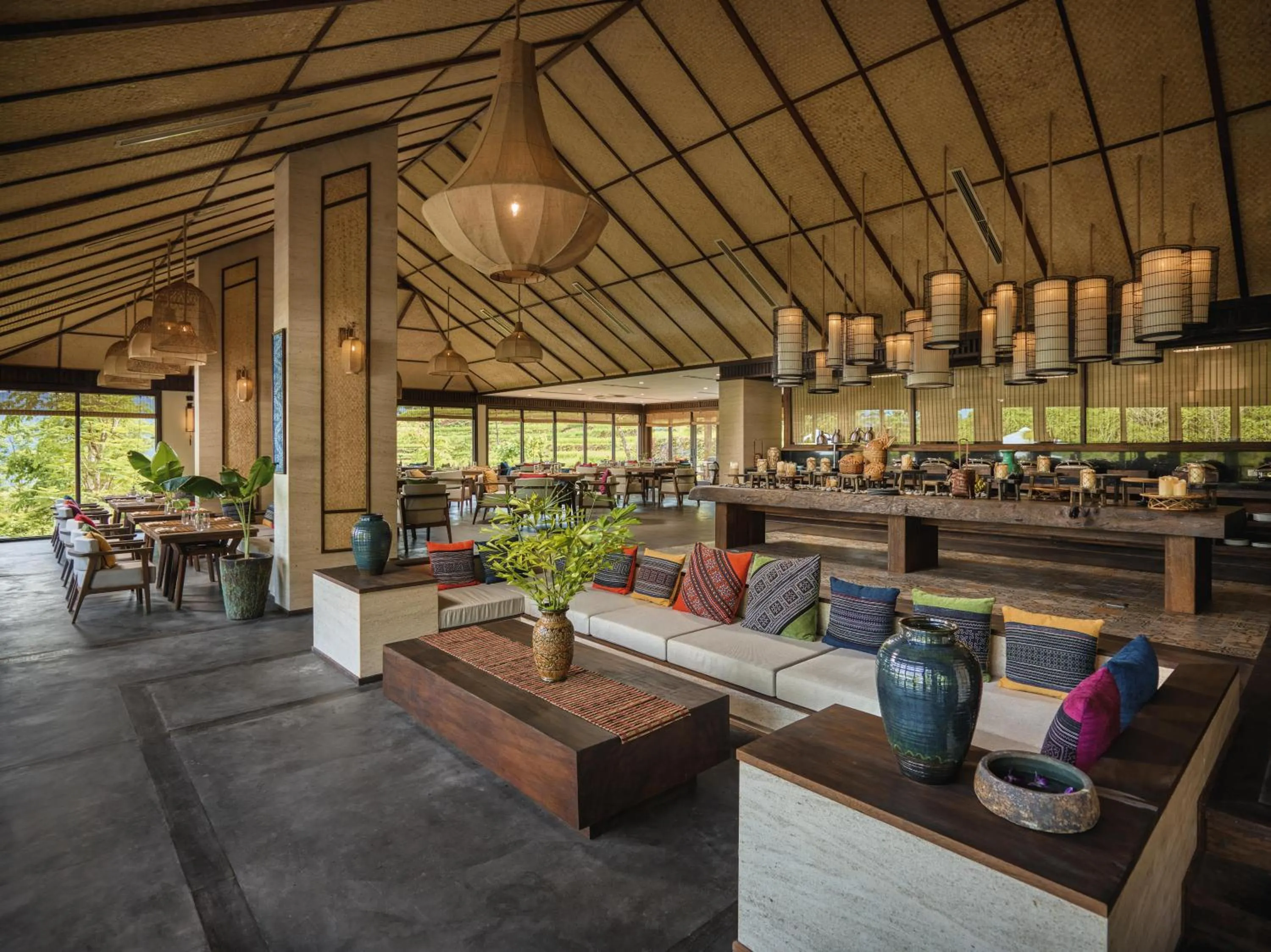 Restaurant/places to eat in Avana Retreat