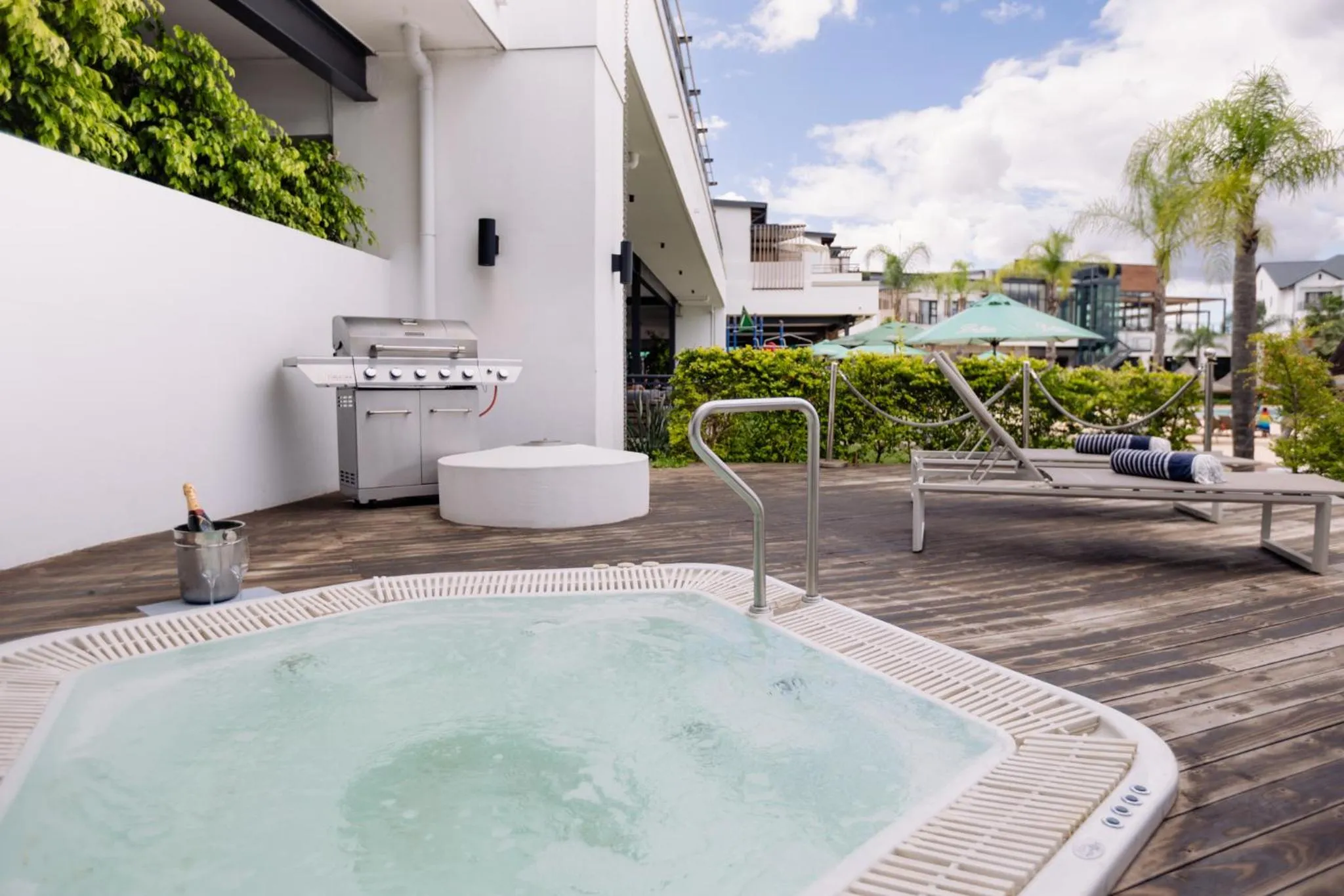 Hot Tub in MINT Resorts The Blyde