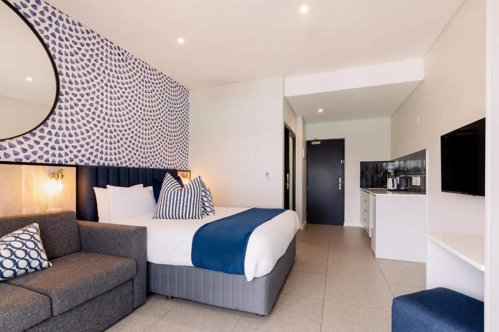 Kitchen or kitchenette, Bed in MINT Resorts The Blyde