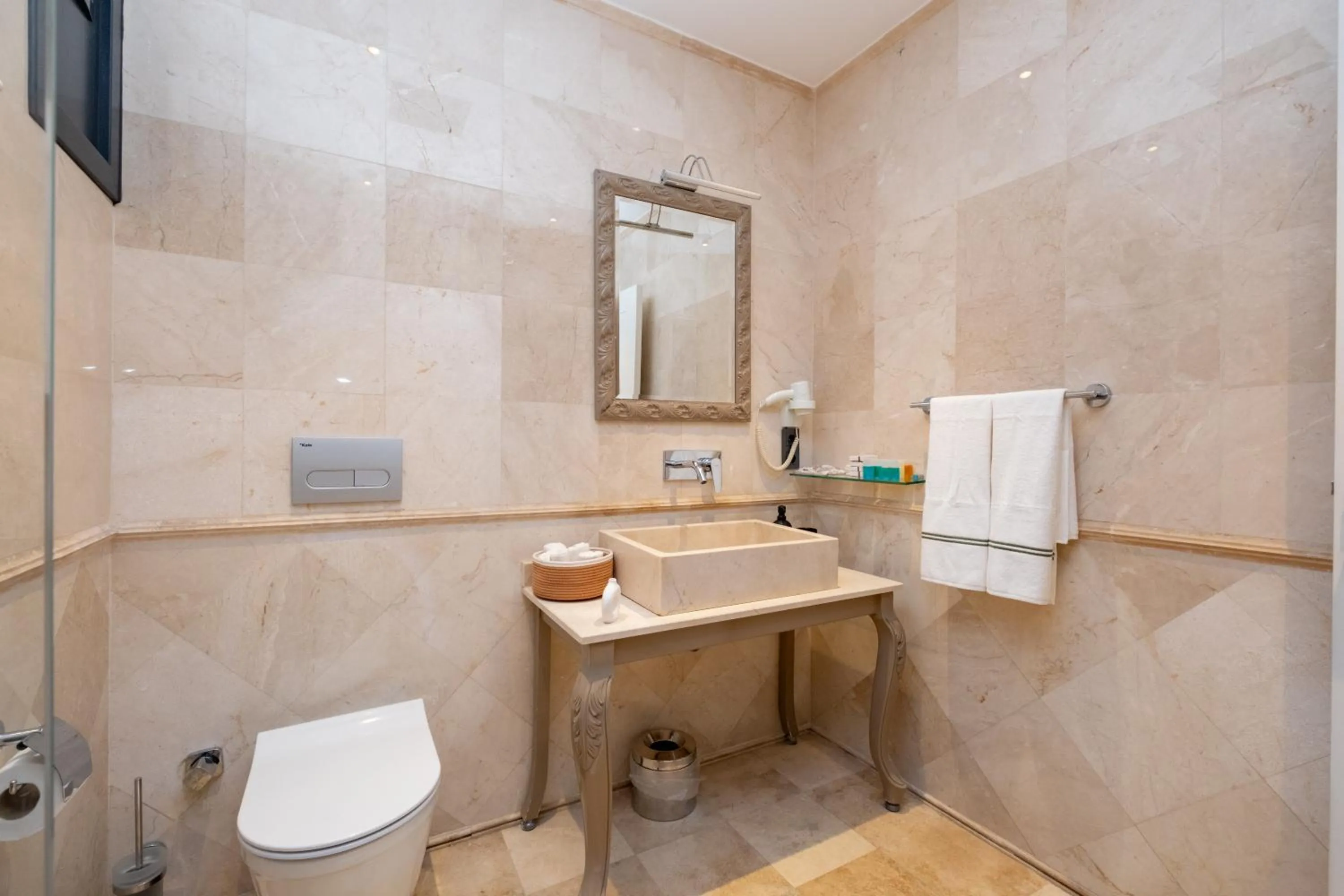 Shower in Home Of Istanbul