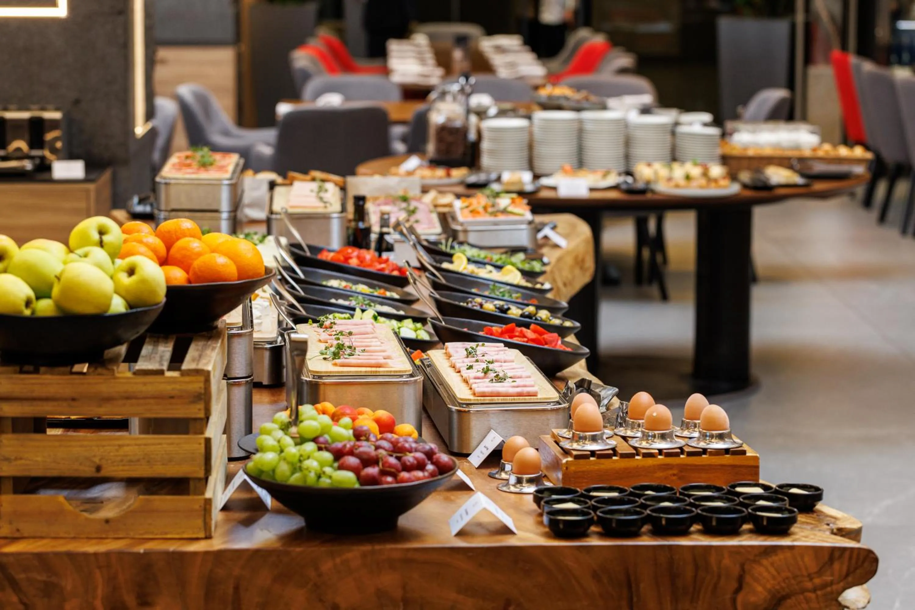 Restaurant/places to eat in Qosmo Brasov Hotel