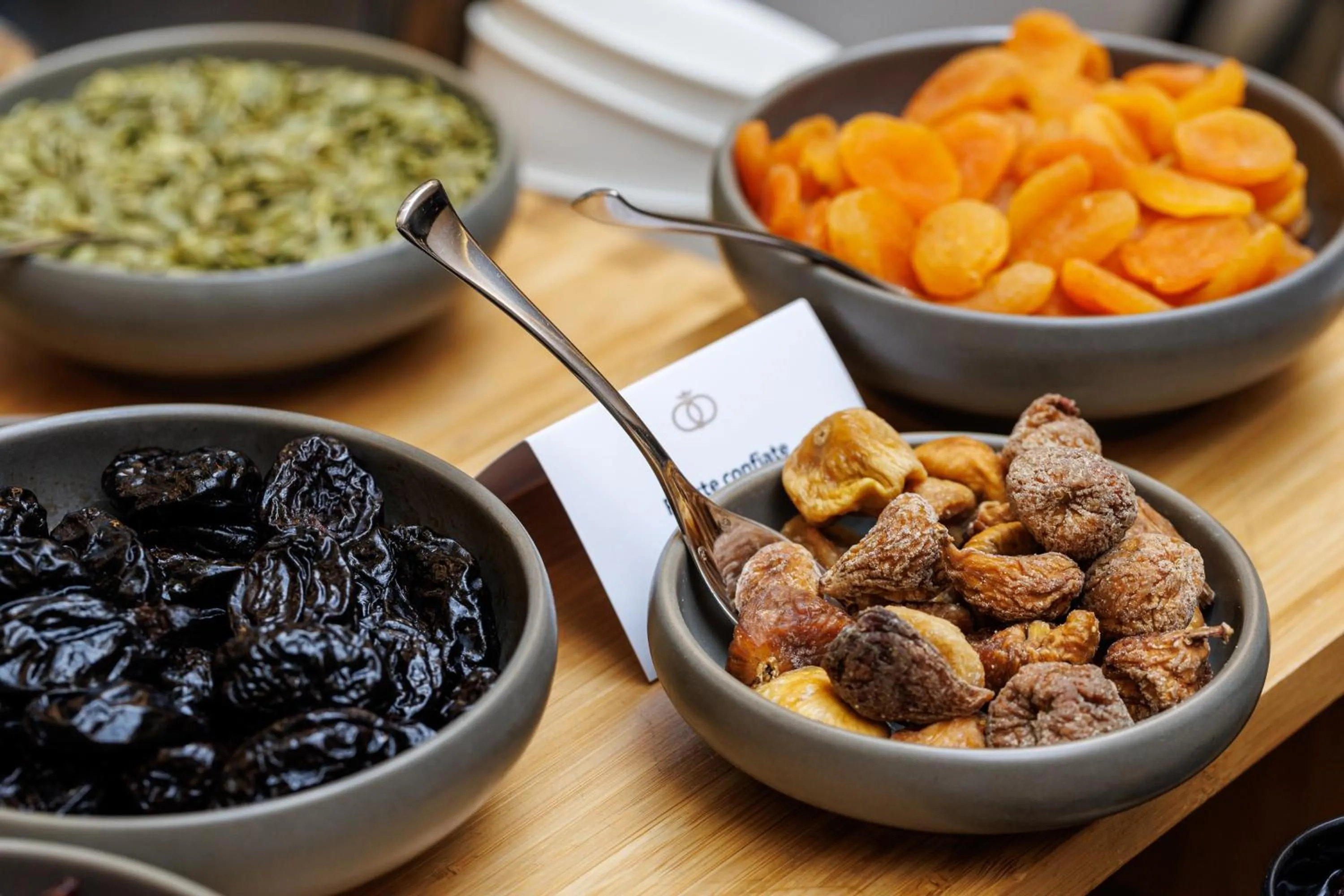 Restaurant/places to eat in Qosmo Brasov Hotel