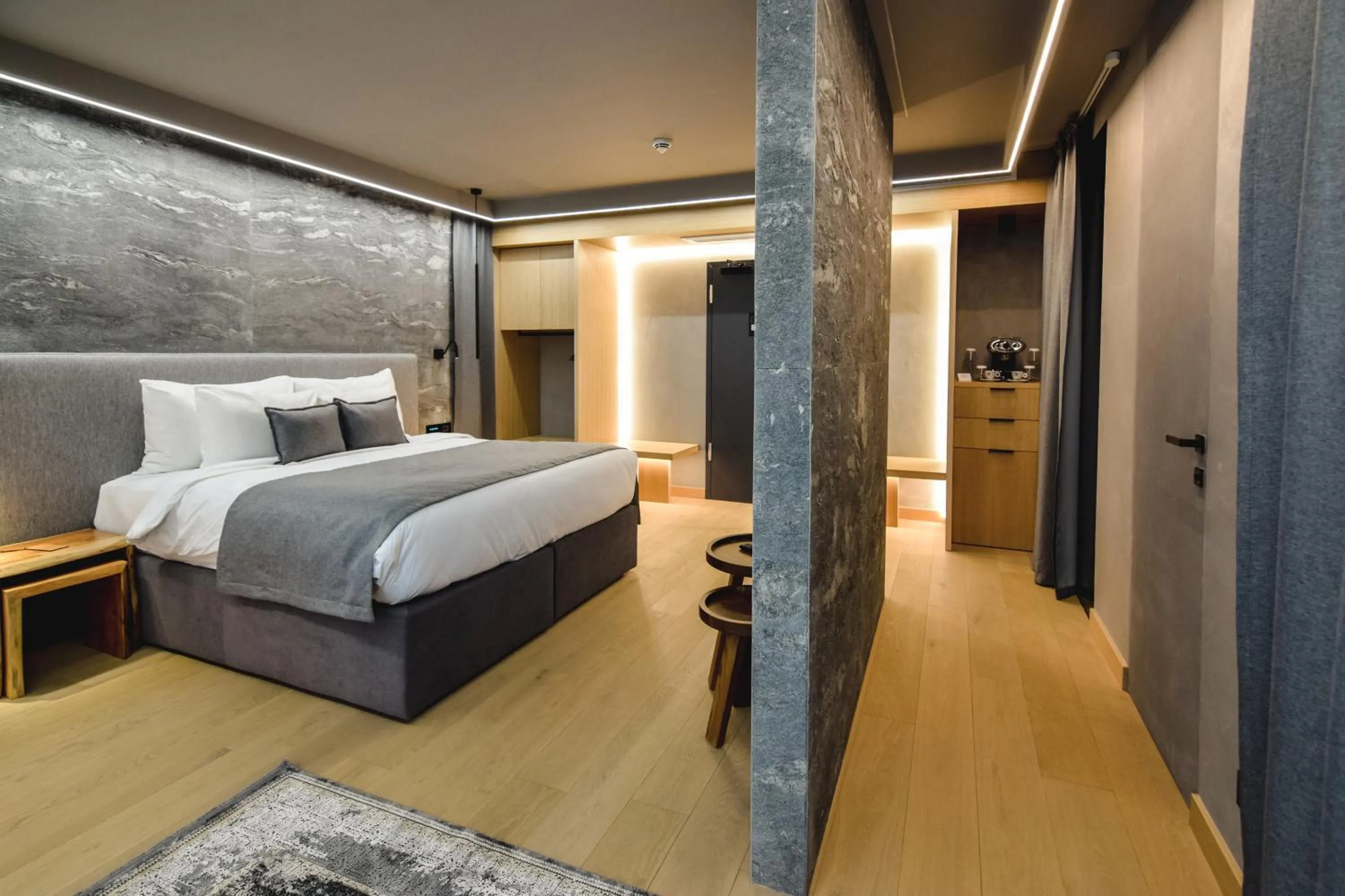 Bed in Qosmo Brasov Hotel