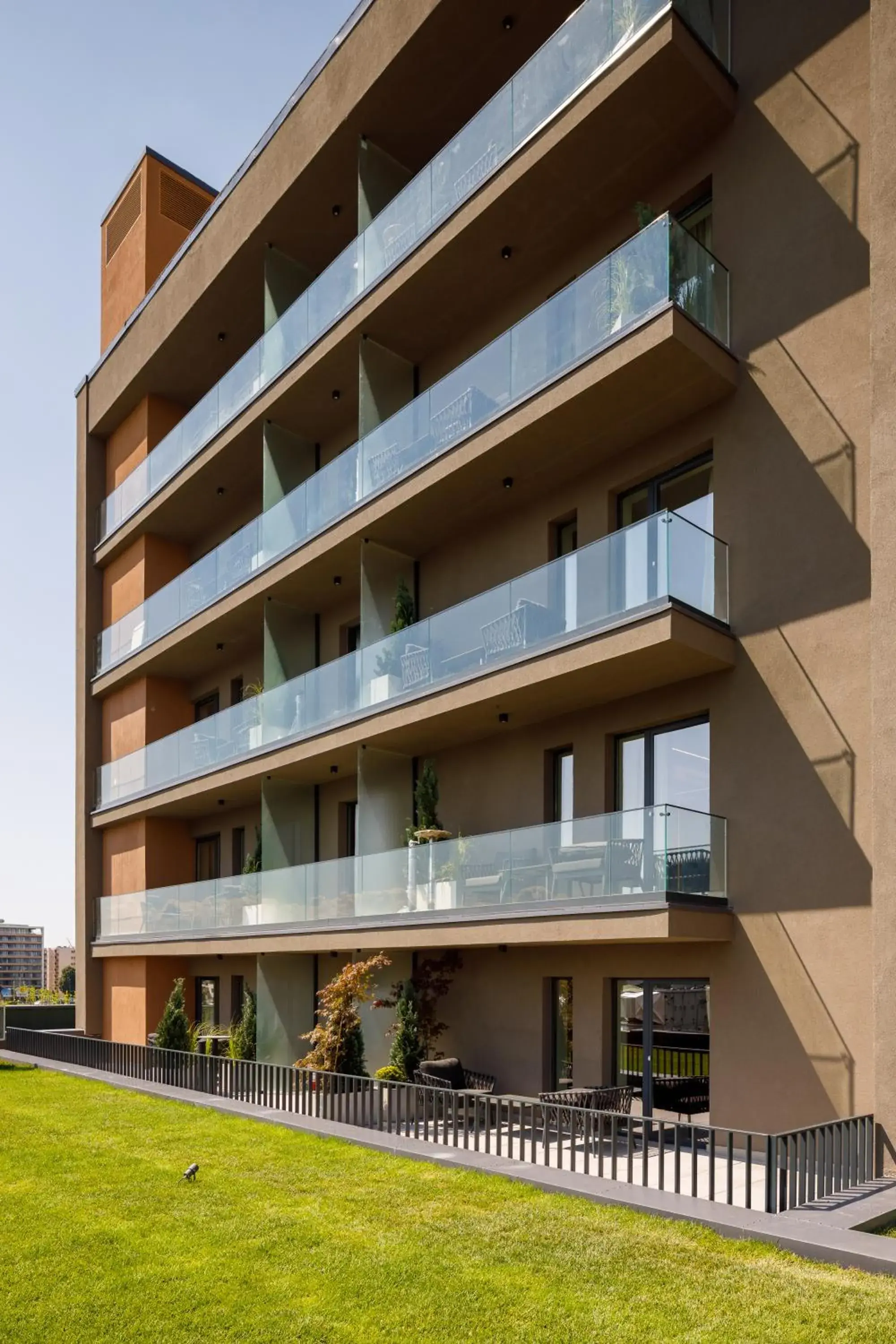 Property building in Qosmo Brasov Hotel Property building in Qosmo Brasov Hotel