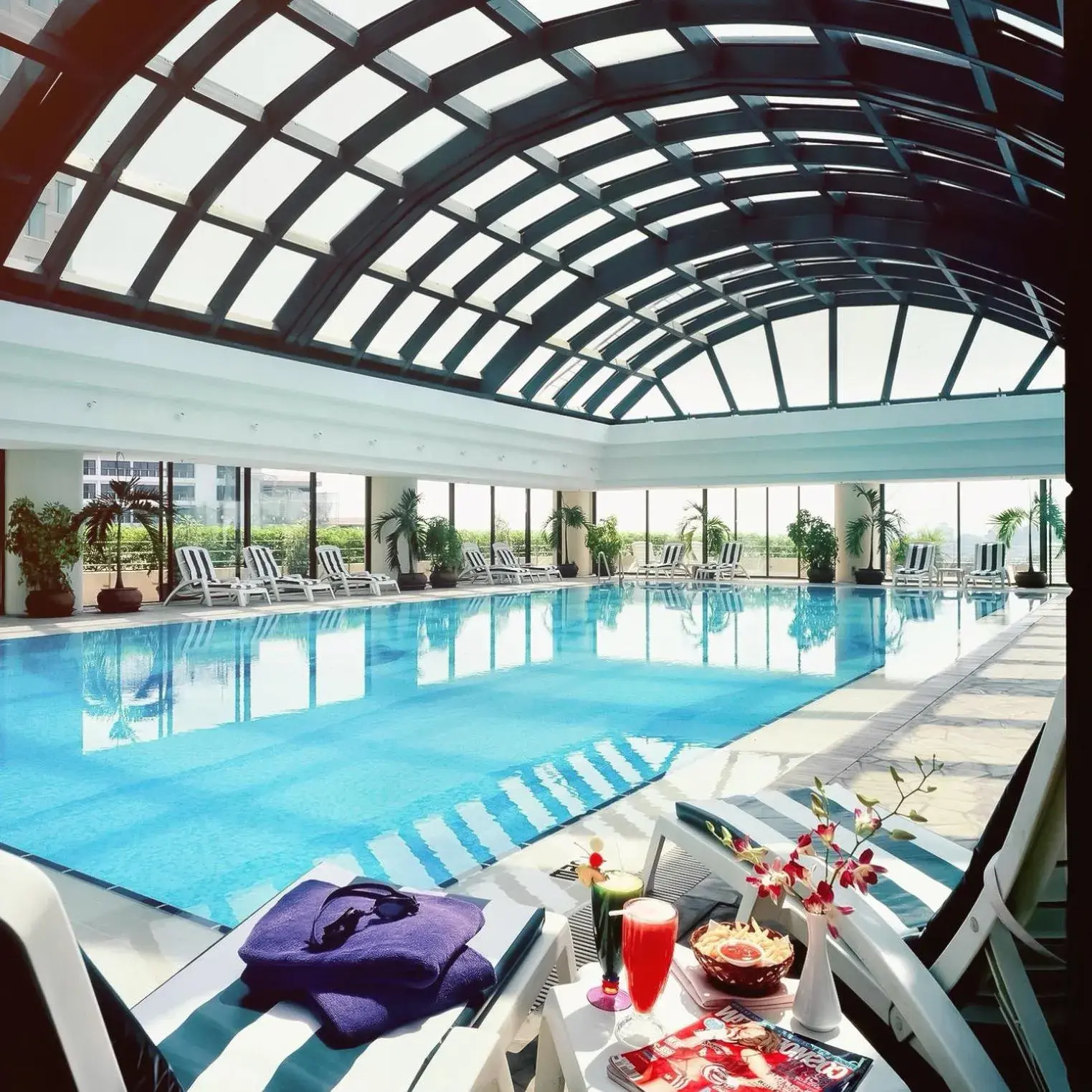 Swimming pool in Pan Pacific Hanoi Swimming pool in Pan Pacific Hanoi