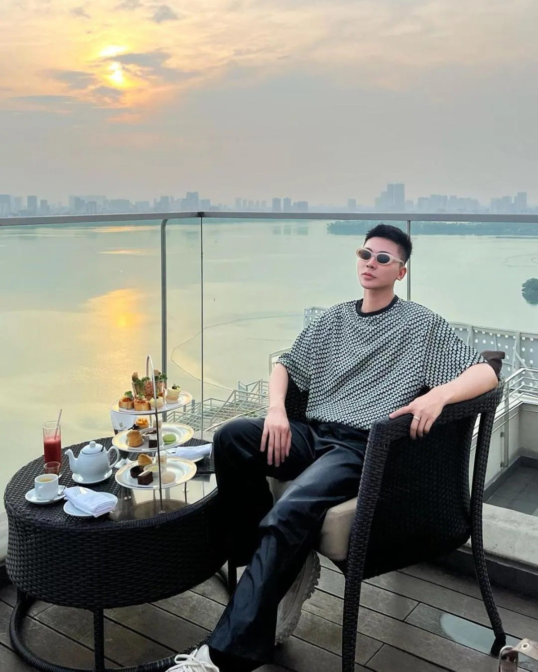 Lounge or bar in Pan Pacific Hanoi