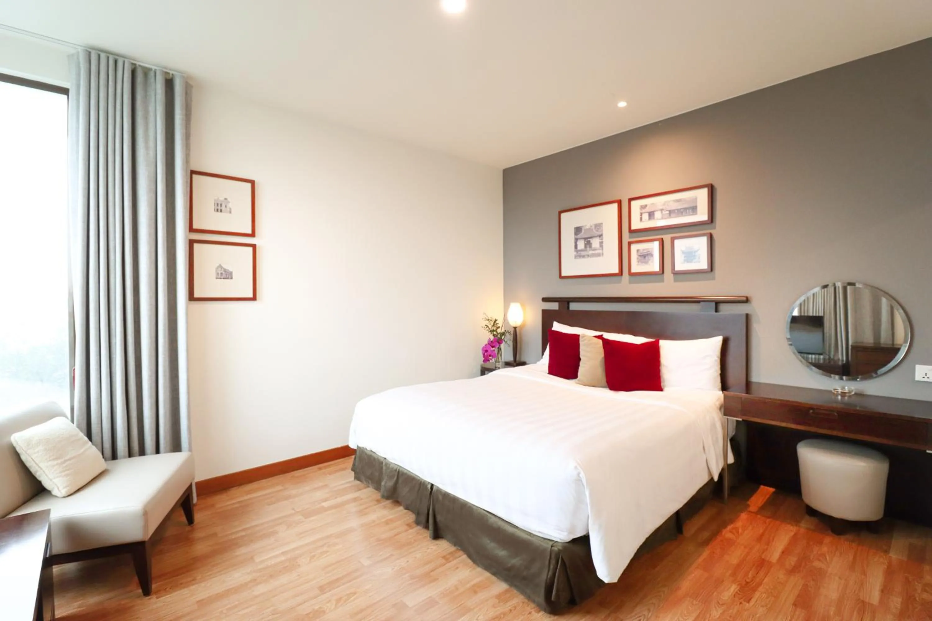 Bedroom, Bed in Pan Pacific Hanoi