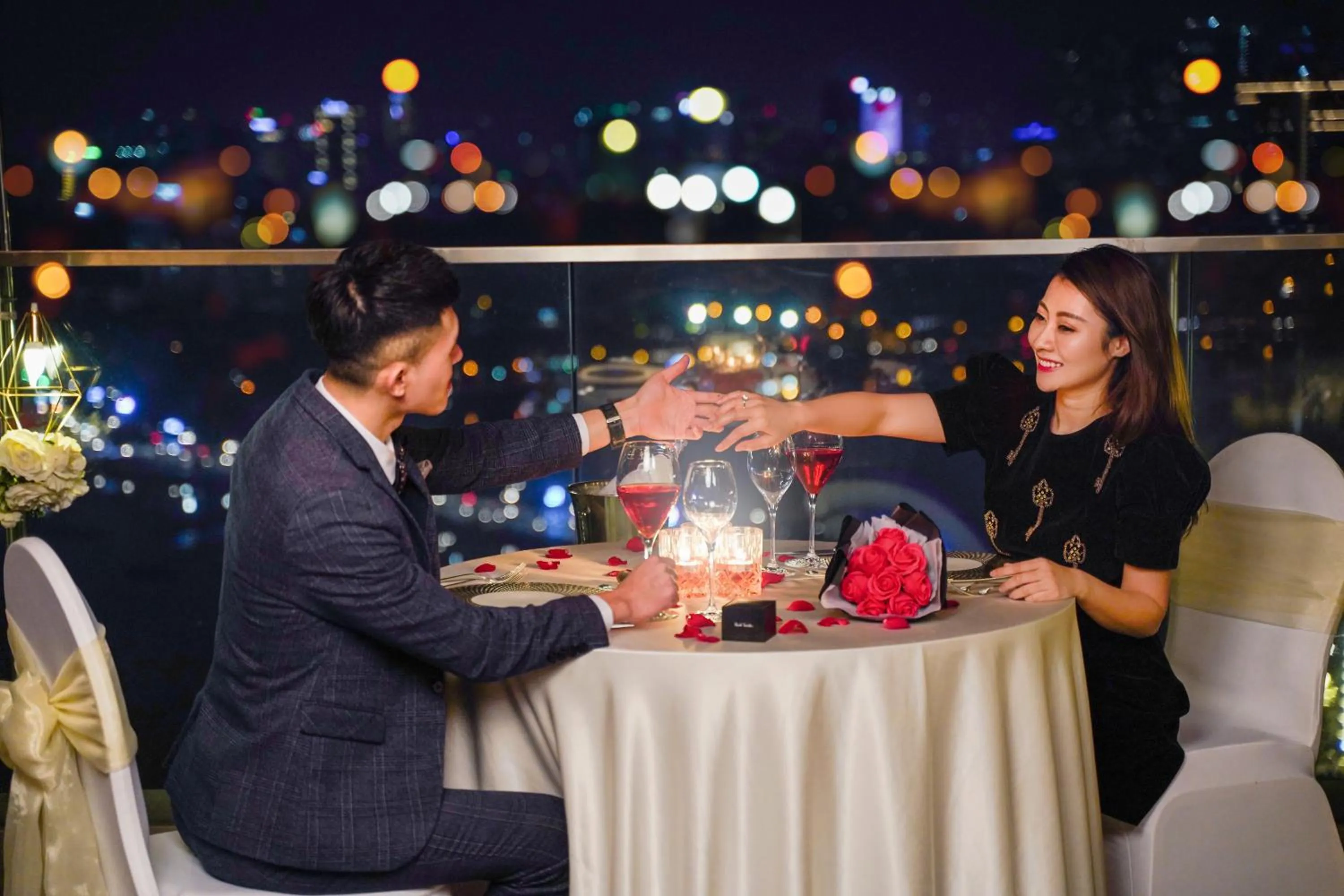 Night in Pan Pacific Hanoi