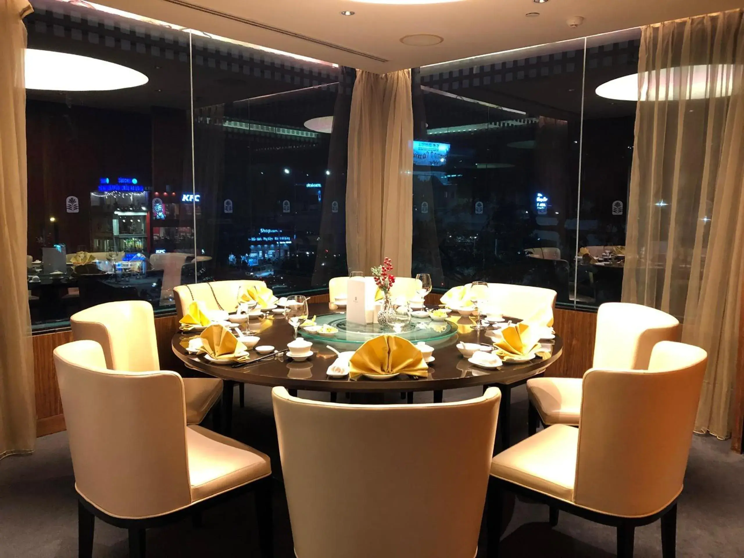 Restaurant/places to eat in Pan Pacific Hanoi Restaurant/places to eat in Pan Pacific Hanoi