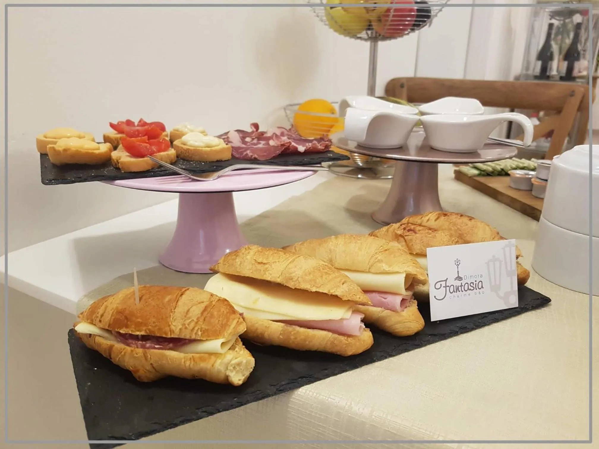 Continental breakfast in Dimora Fantasia Charme B&B