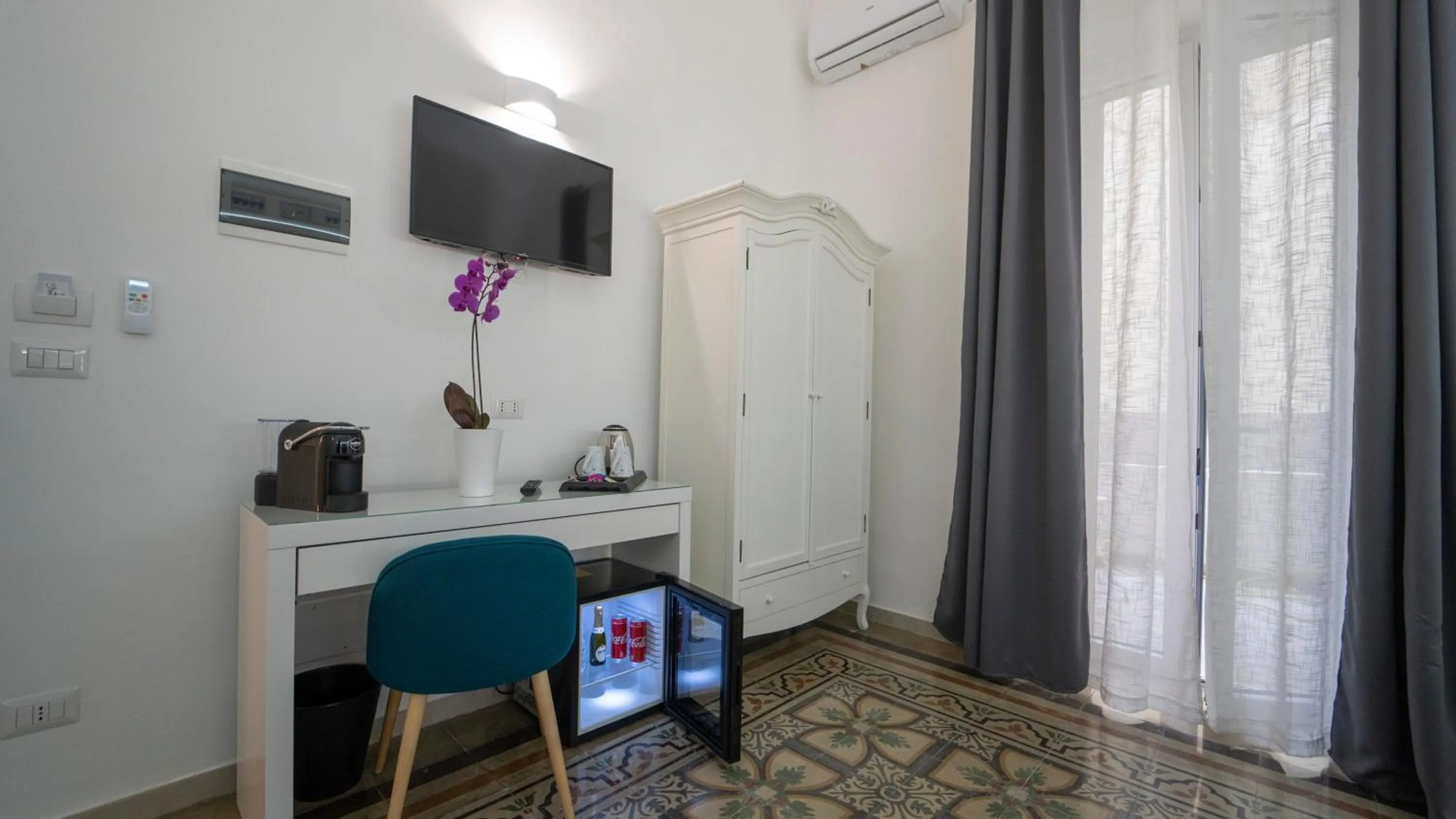 TV and multimedia in Dimora Fantasia Charme B&B