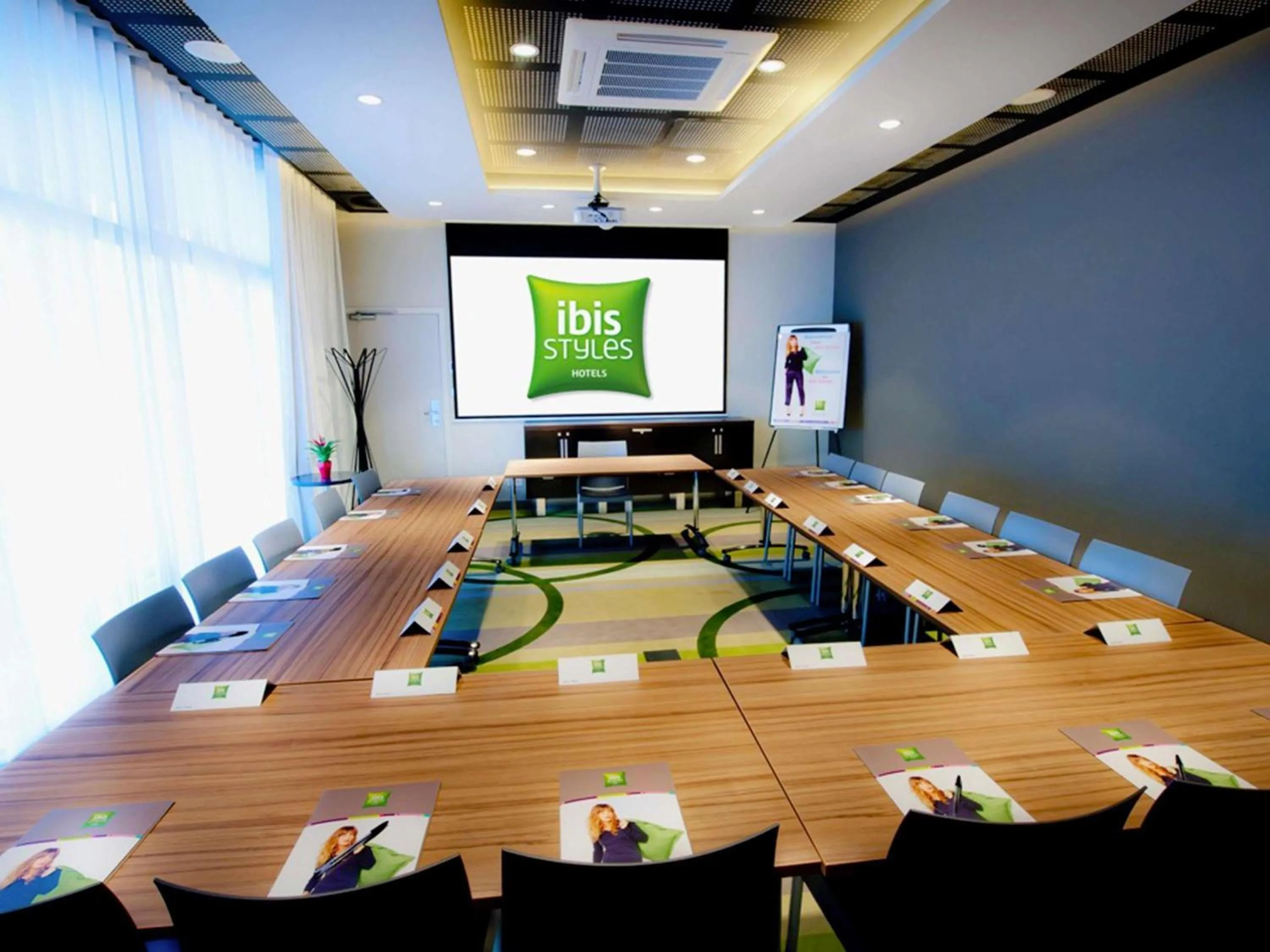 Meeting/conference room in ibis Styles Brest Centre Port