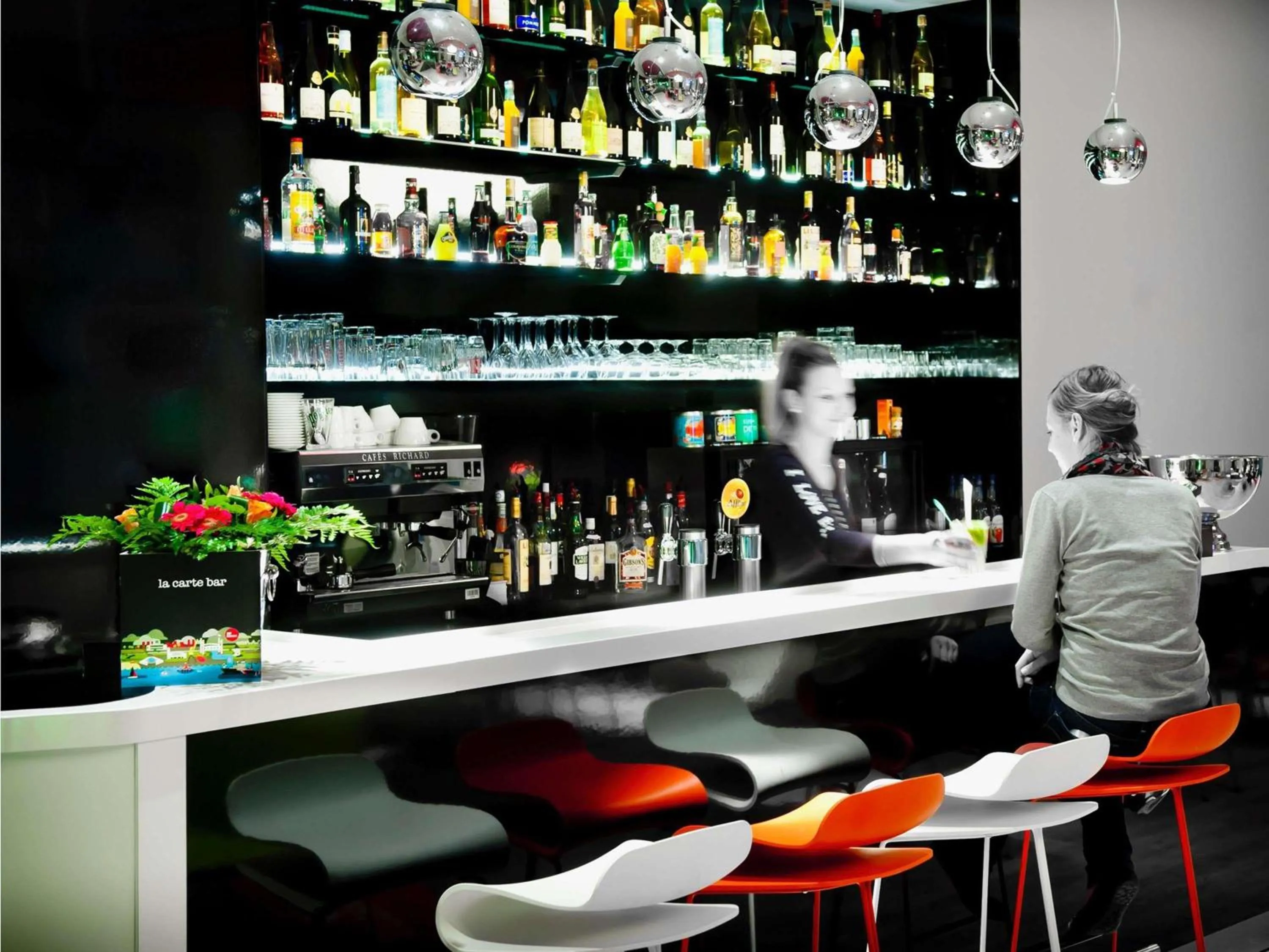 Lounge or bar in ibis budget Brest Centre Port