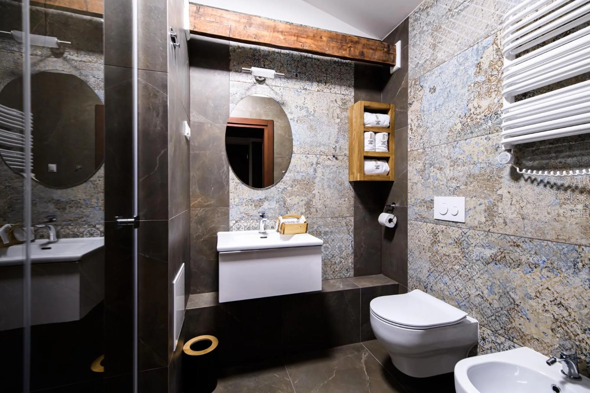 Bathroom in Apart Residence Ariańska 16 by NEARTO PL