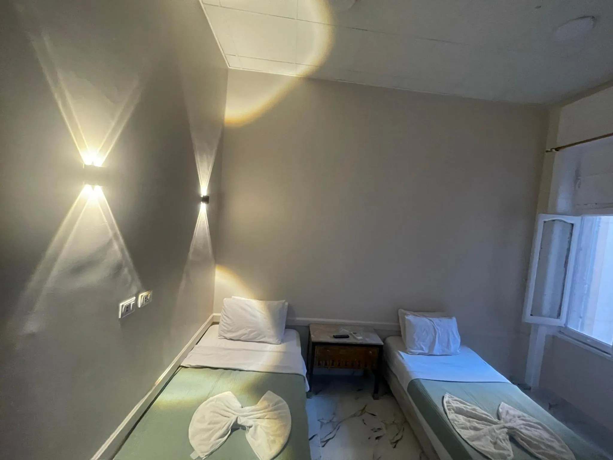 Photo of the whole room, Bed in One Season Cairo