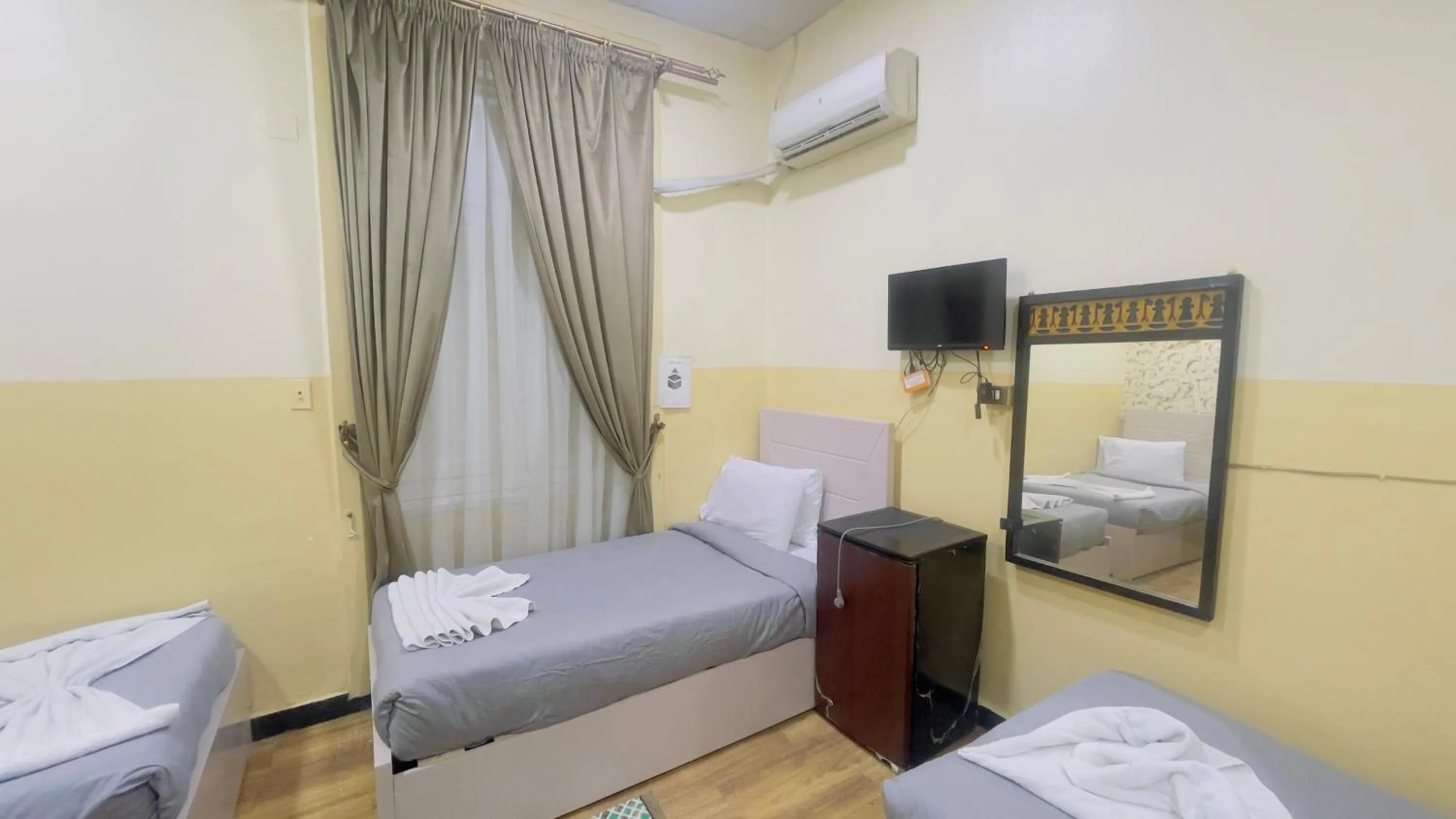 Bed in One Season Cairo