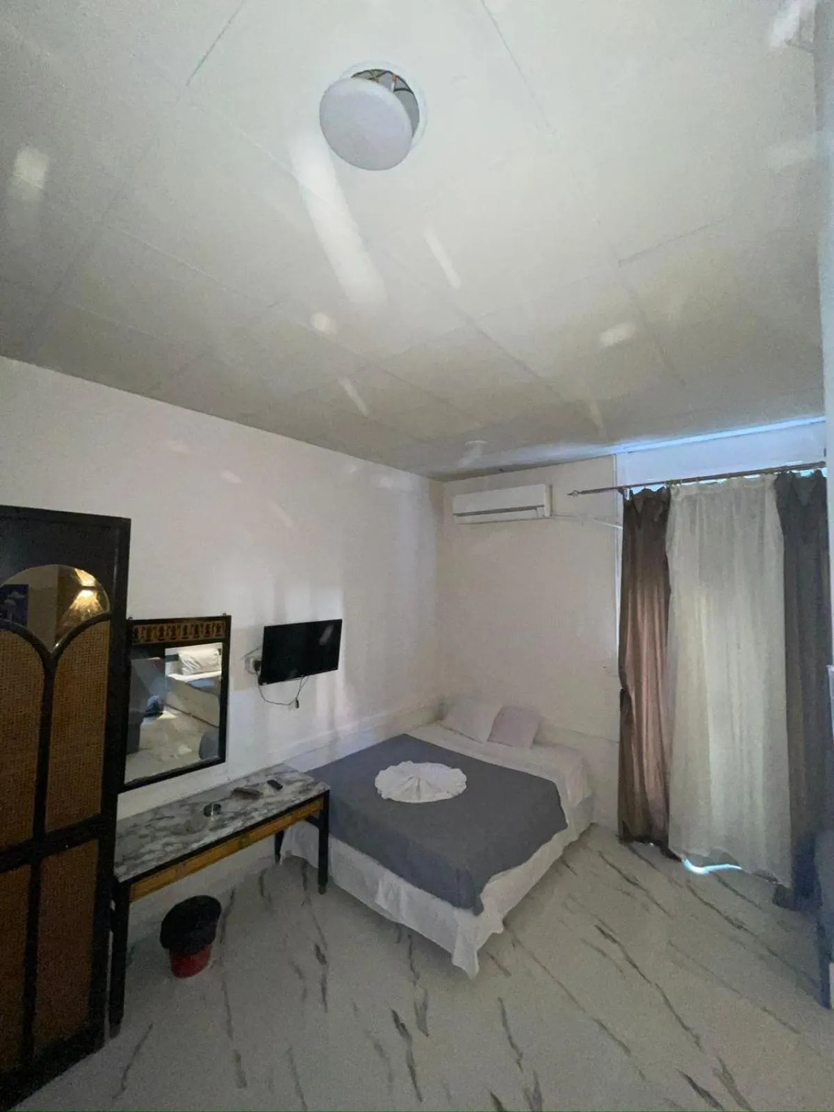 Bed in One Season Cairo