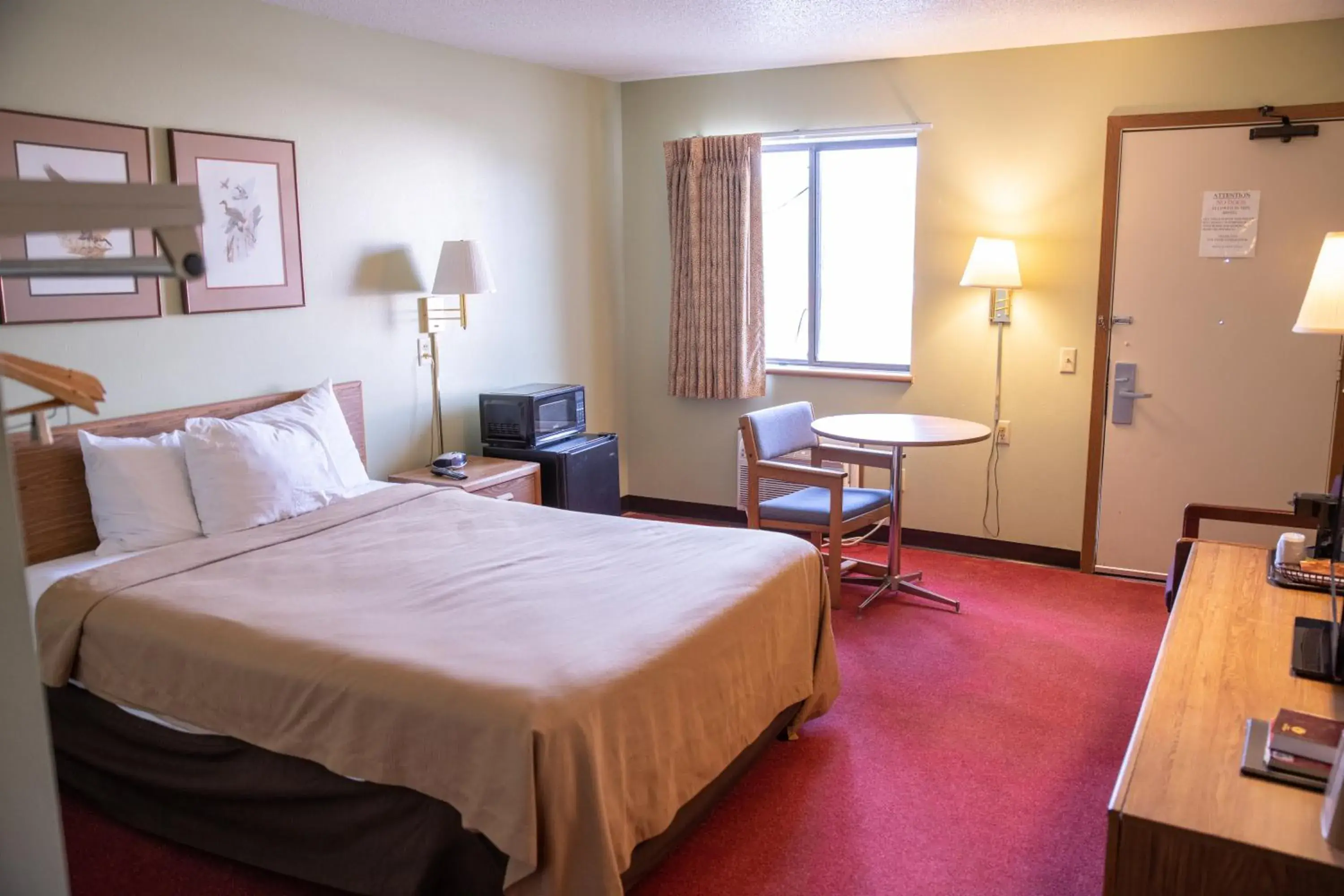 Deluxe Single Room - single occupancy in Wagner Lakeside Motel Deluxe Single Room - single occupancy in Wagner Lakeside Motel