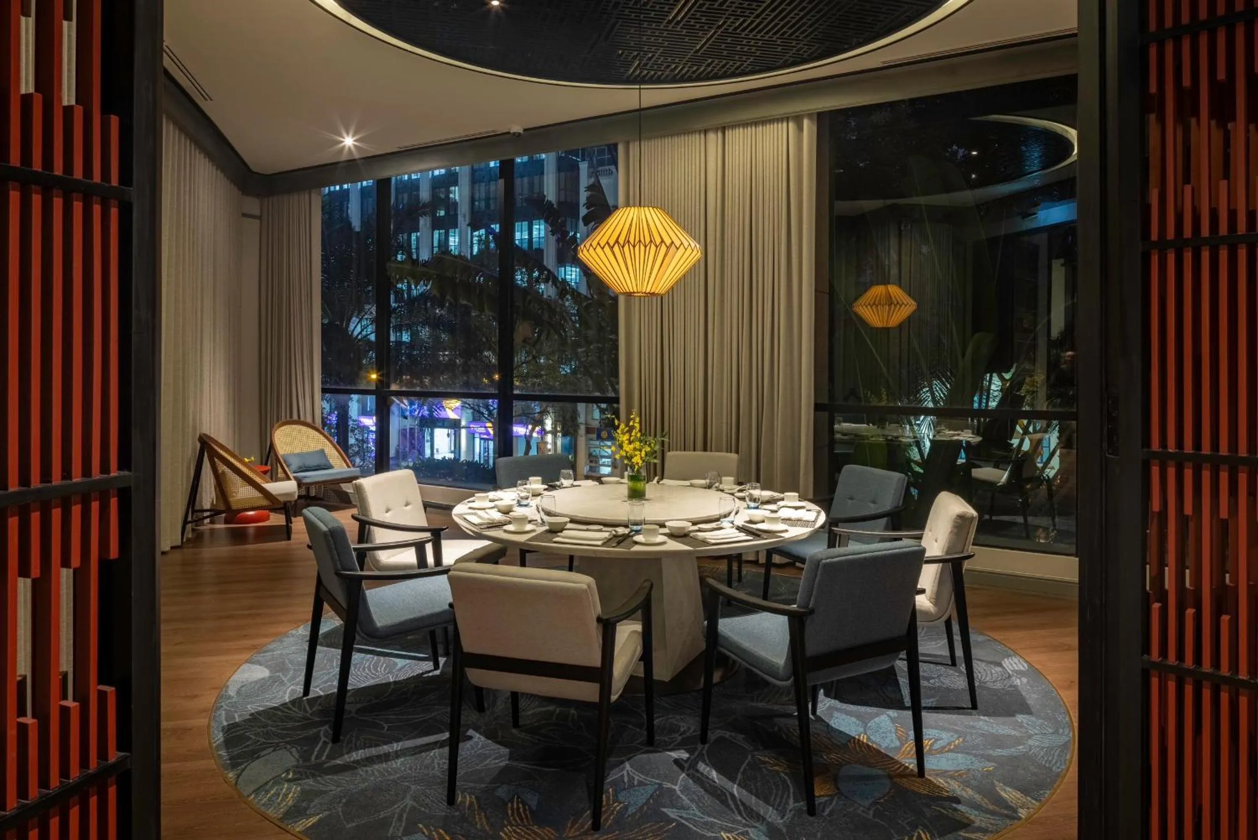 Restaurant/places to eat in Melia Hanoi