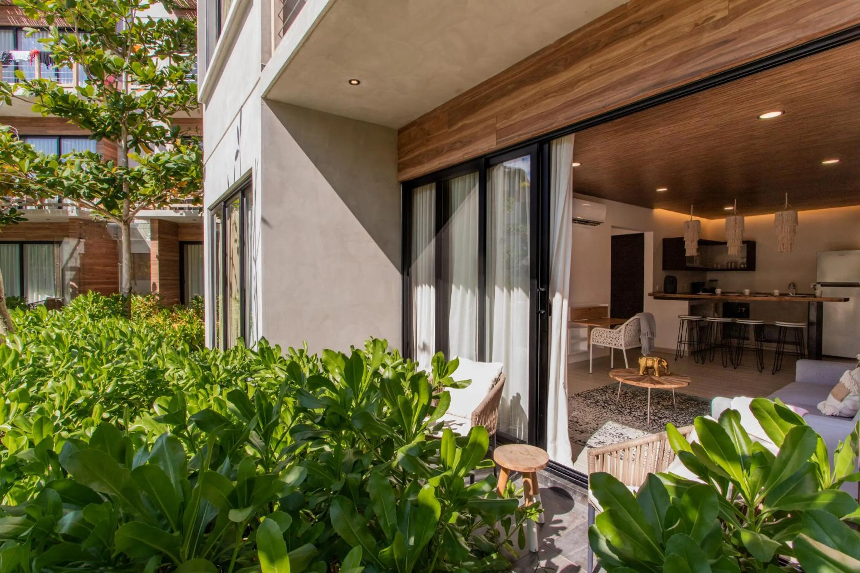 Photo of the whole room in Macondo Tulum