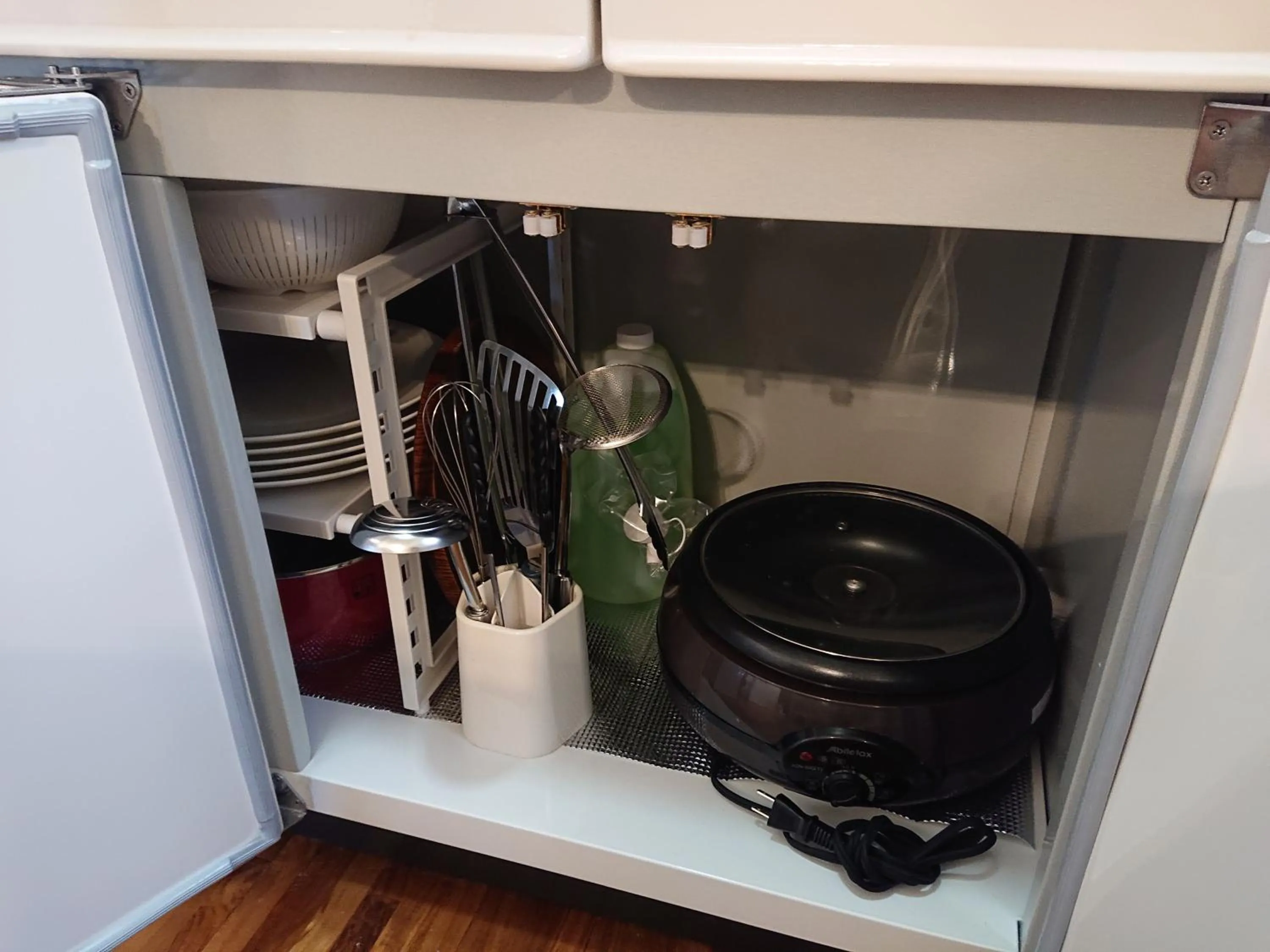 Kitchen or kitchenette in Maribu Beach House