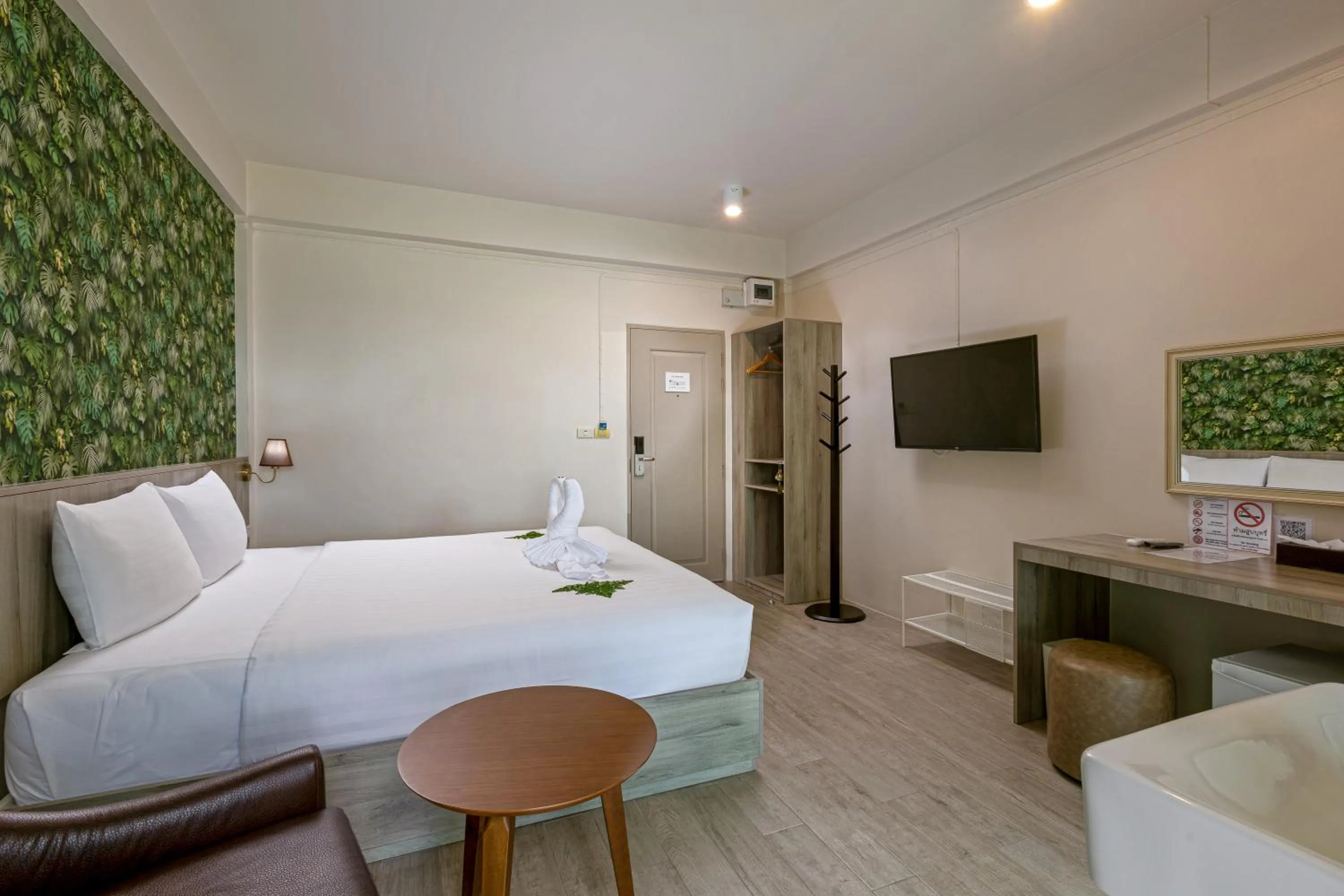 Bedroom, Bed in Ang Pao Hotel Phuket