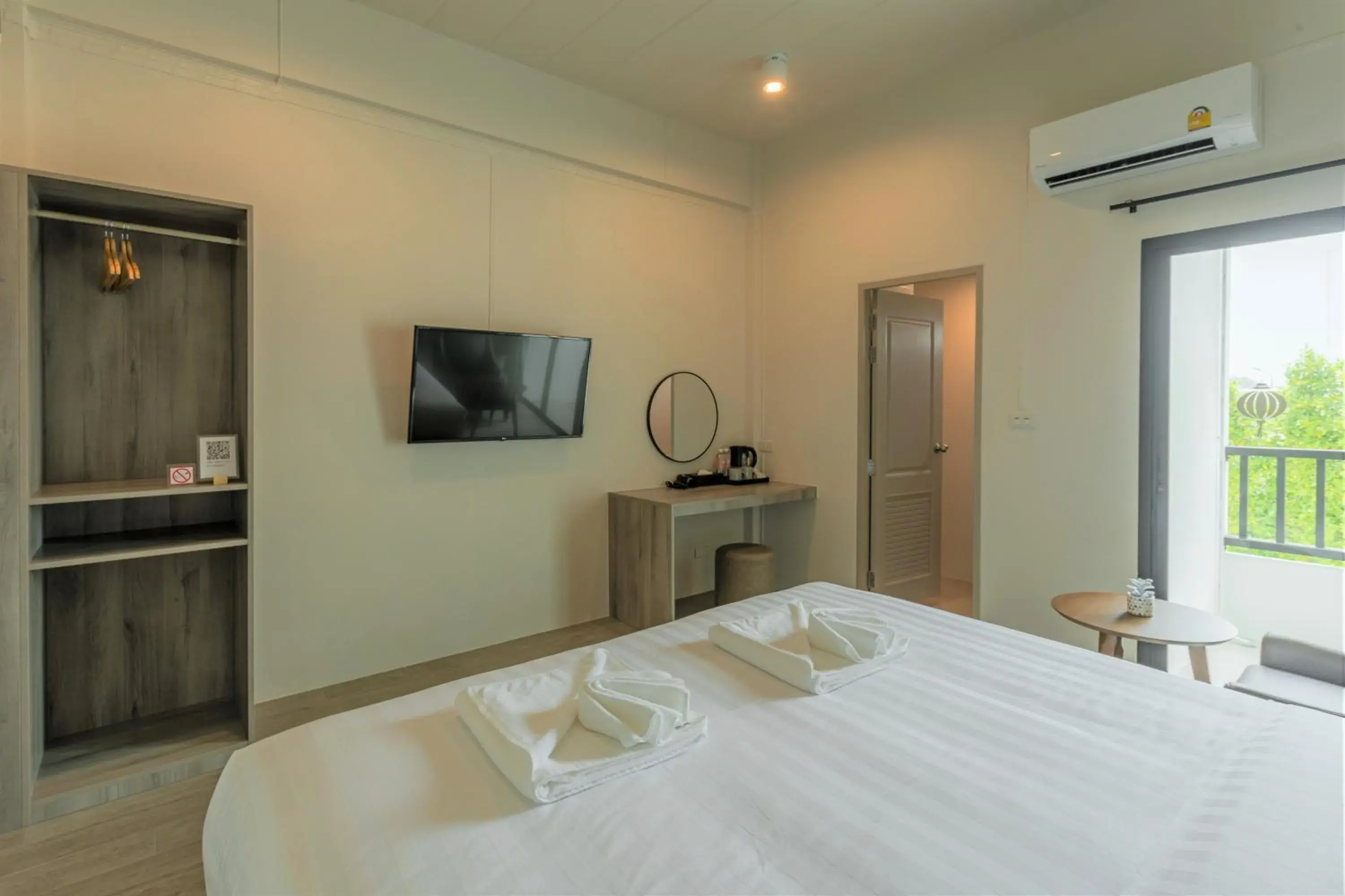 Bed in Ang Pao Hotel Phuket Bed in Ang Pao Hotel Phuket