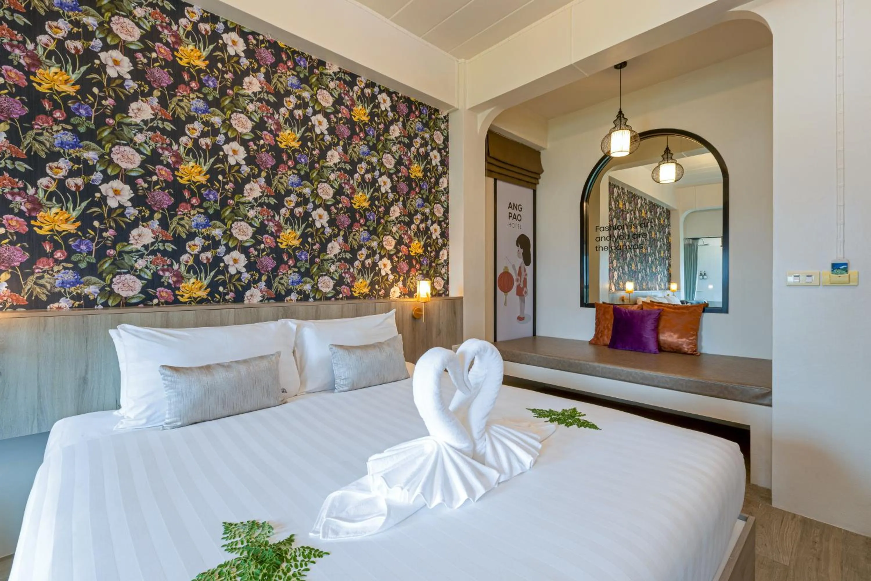 Bed in Ang Pao Hotel Phuket