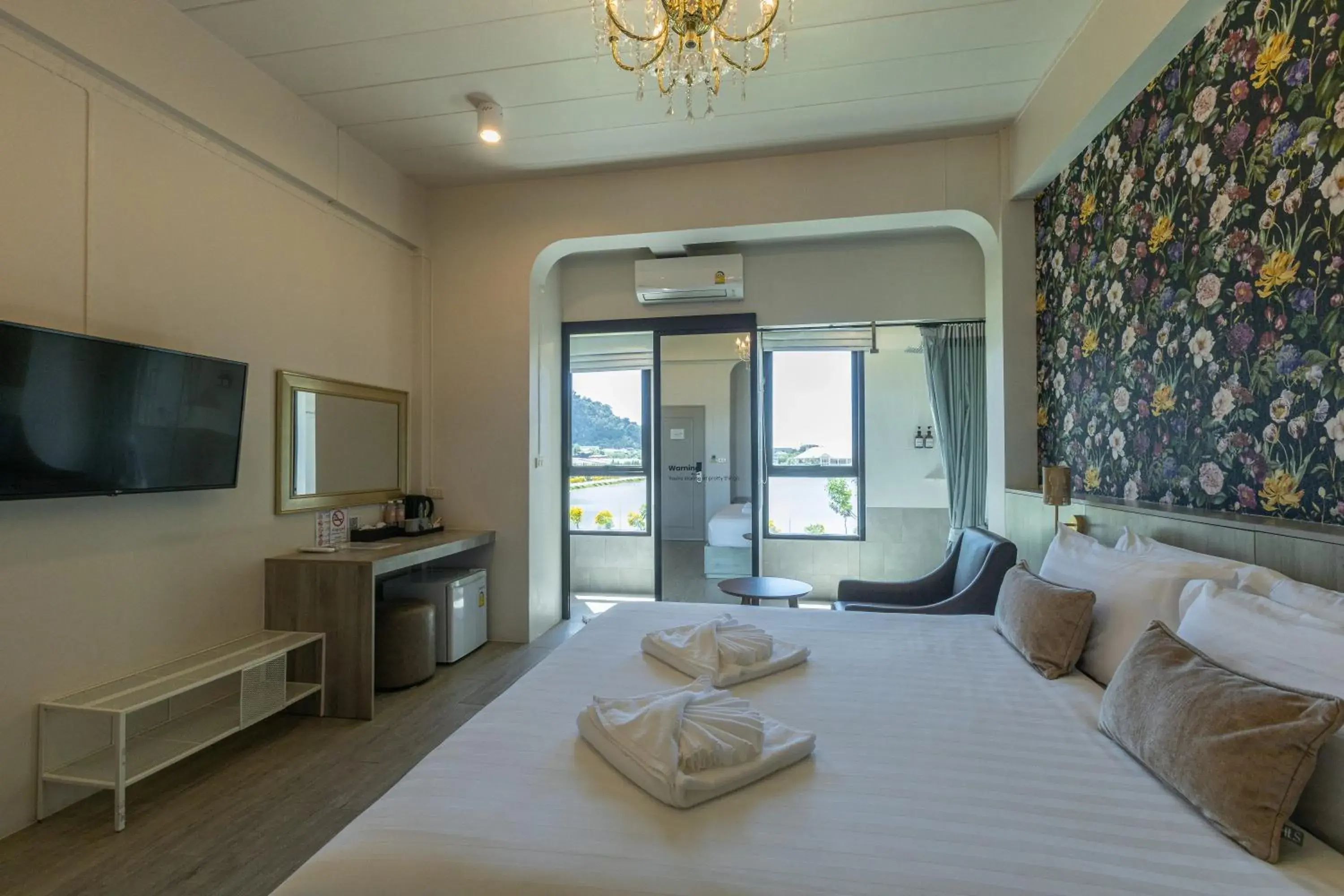 King Room in Ang Pao Hotel Phuket King Room in Ang Pao Hotel Phuket