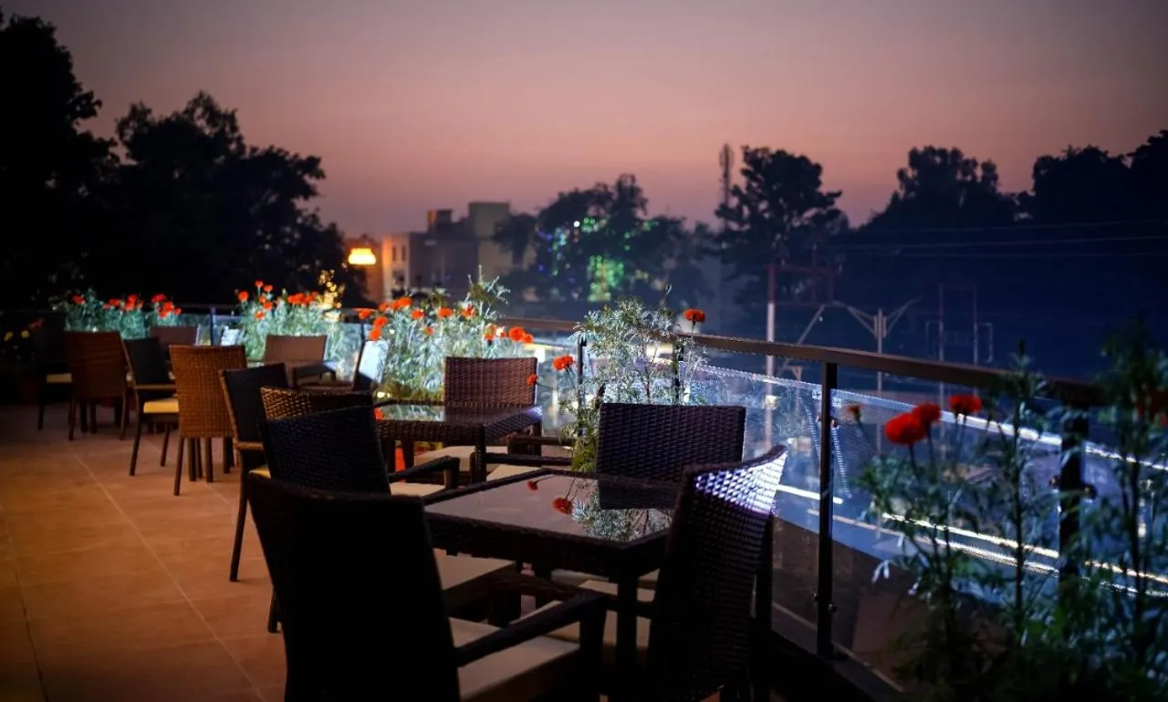 Sunset in Hotel Le Amritam