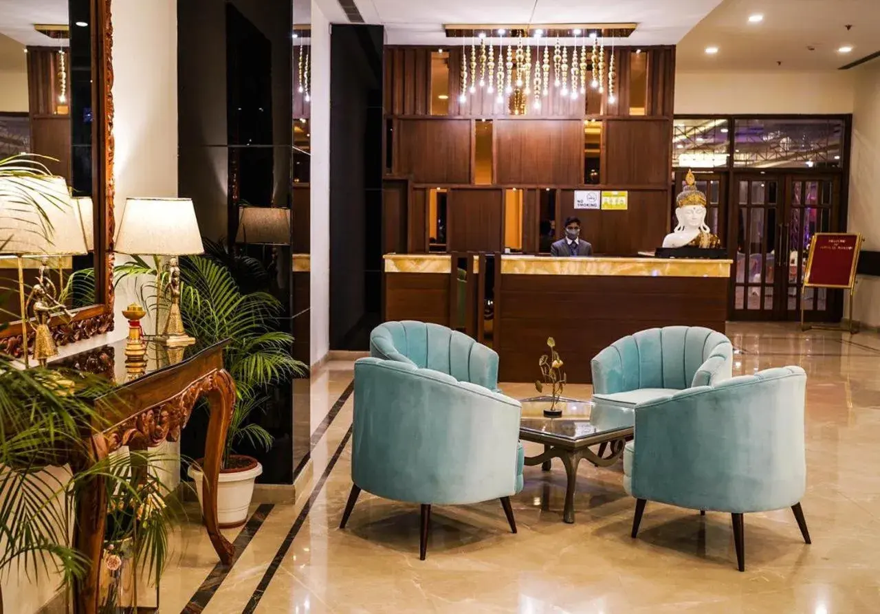 Lobby or reception in Hotel Le Amritam Lobby or reception in Hotel Le Amritam