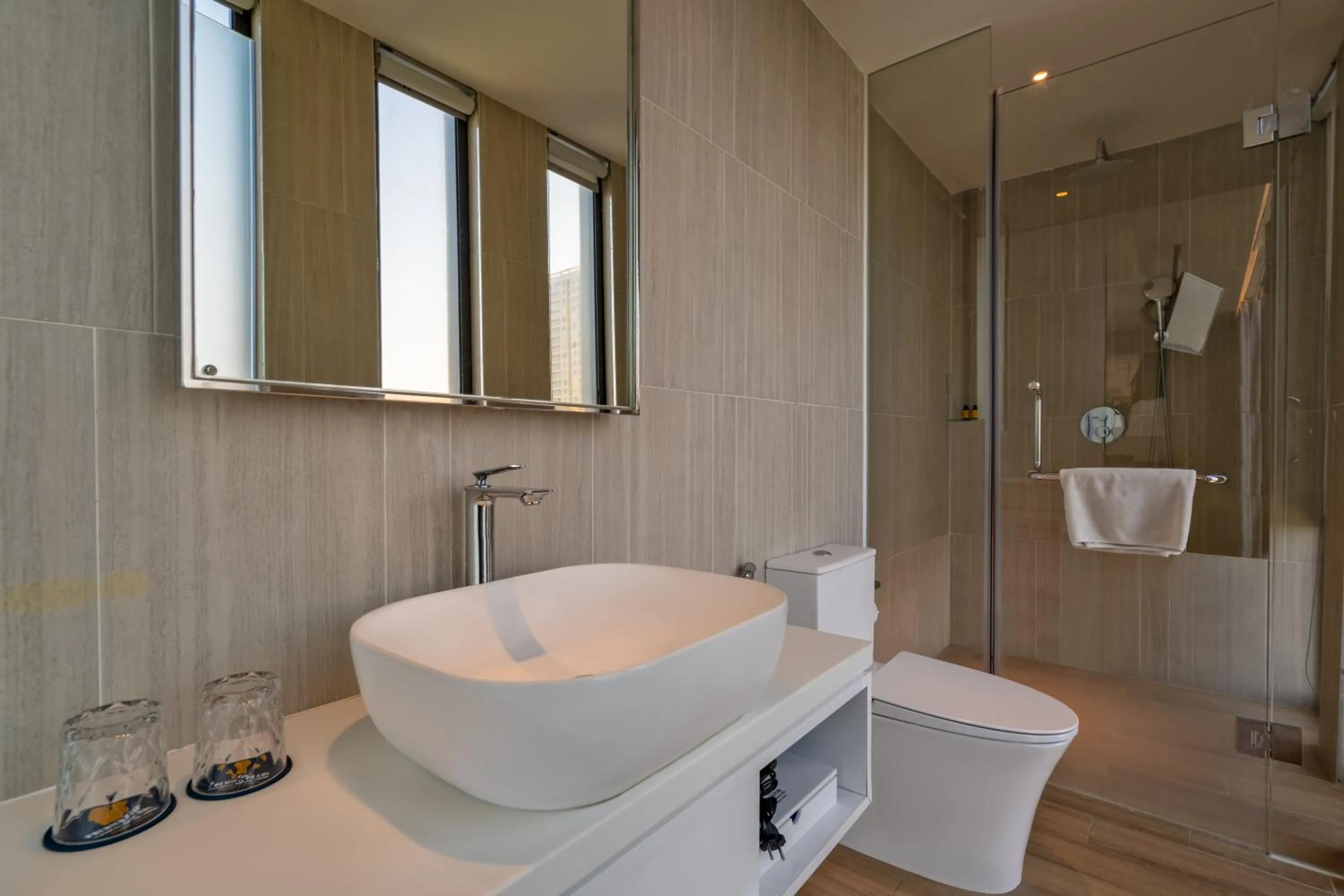Shower in Premier Pearl Hotel Vung Tau