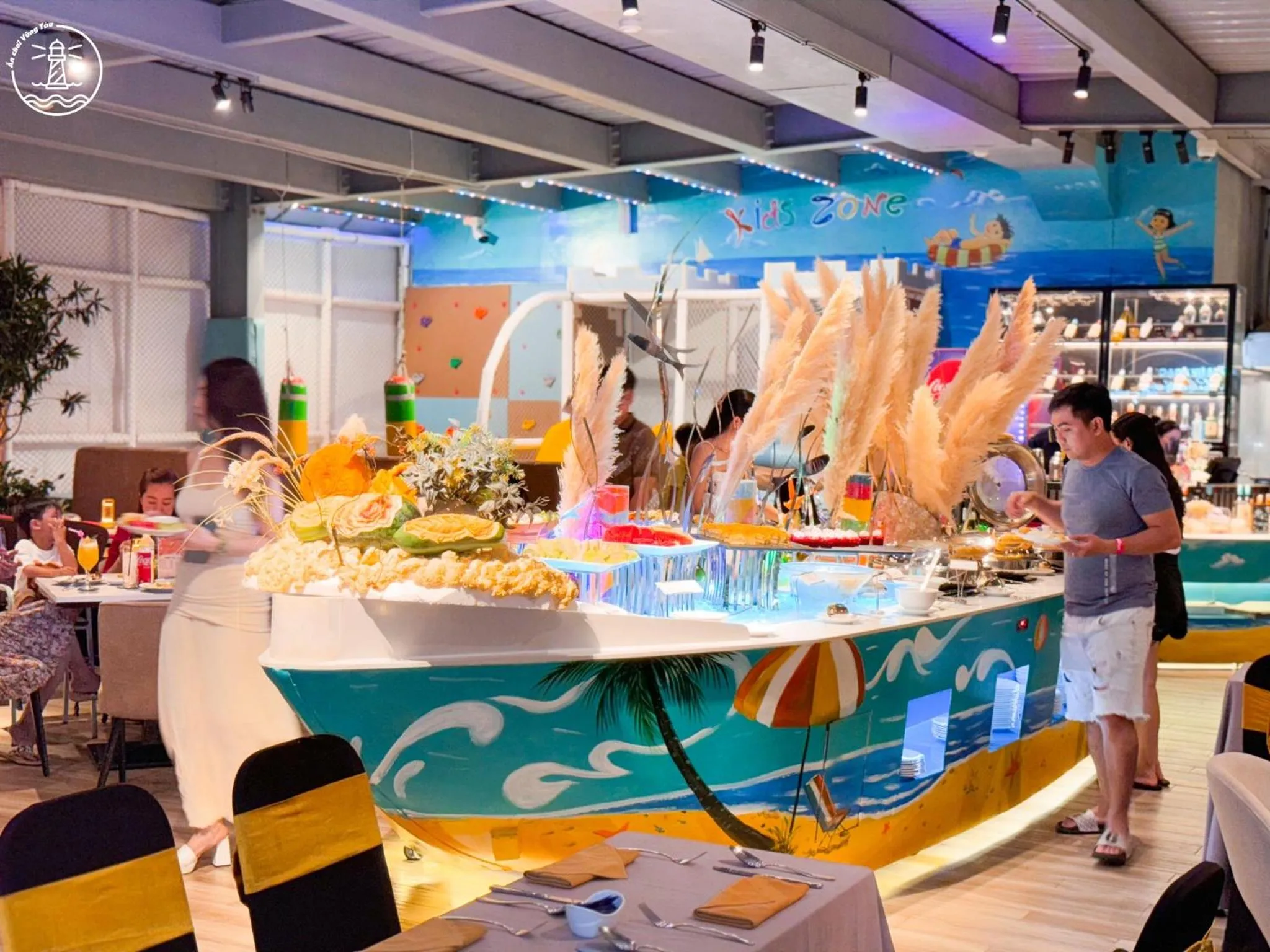 Restaurant/places to eat in Premier Pearl Hotel Vung Tau