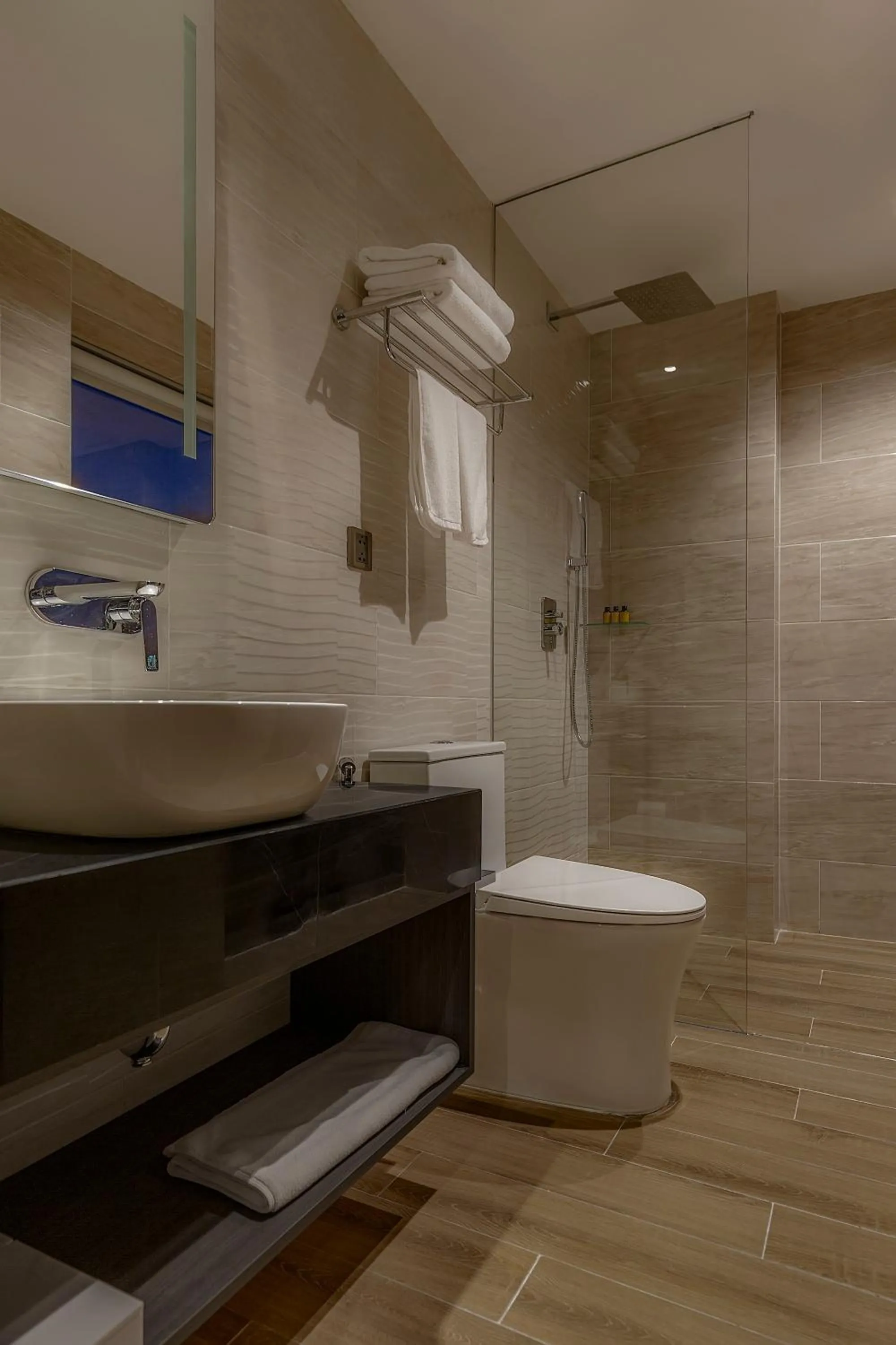 Deluxe Twin Room in Premier Pearl Hotel Vung Tau