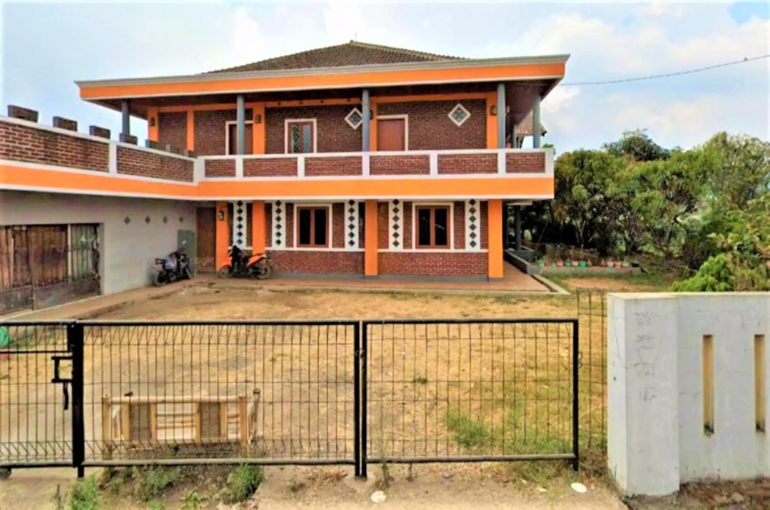 Property building in Villa Orange Lembang Pengkolan Property building in Villa Orange Lembang Pengkolan