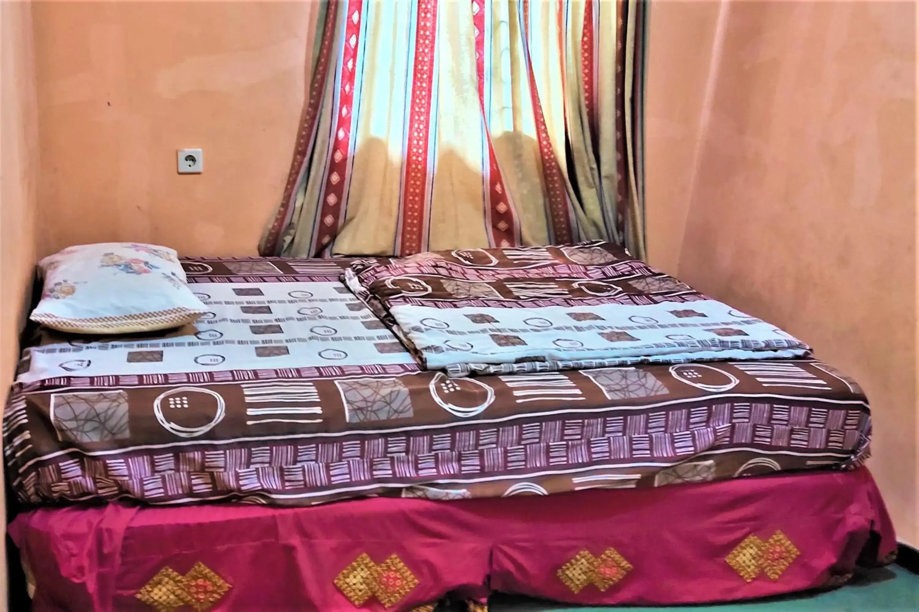 Standard Twin Room - single occupancy in Villa Orange Lembang Pengkolan Standard Twin Room - single occupancy in Villa Orange Lembang Pengkolan