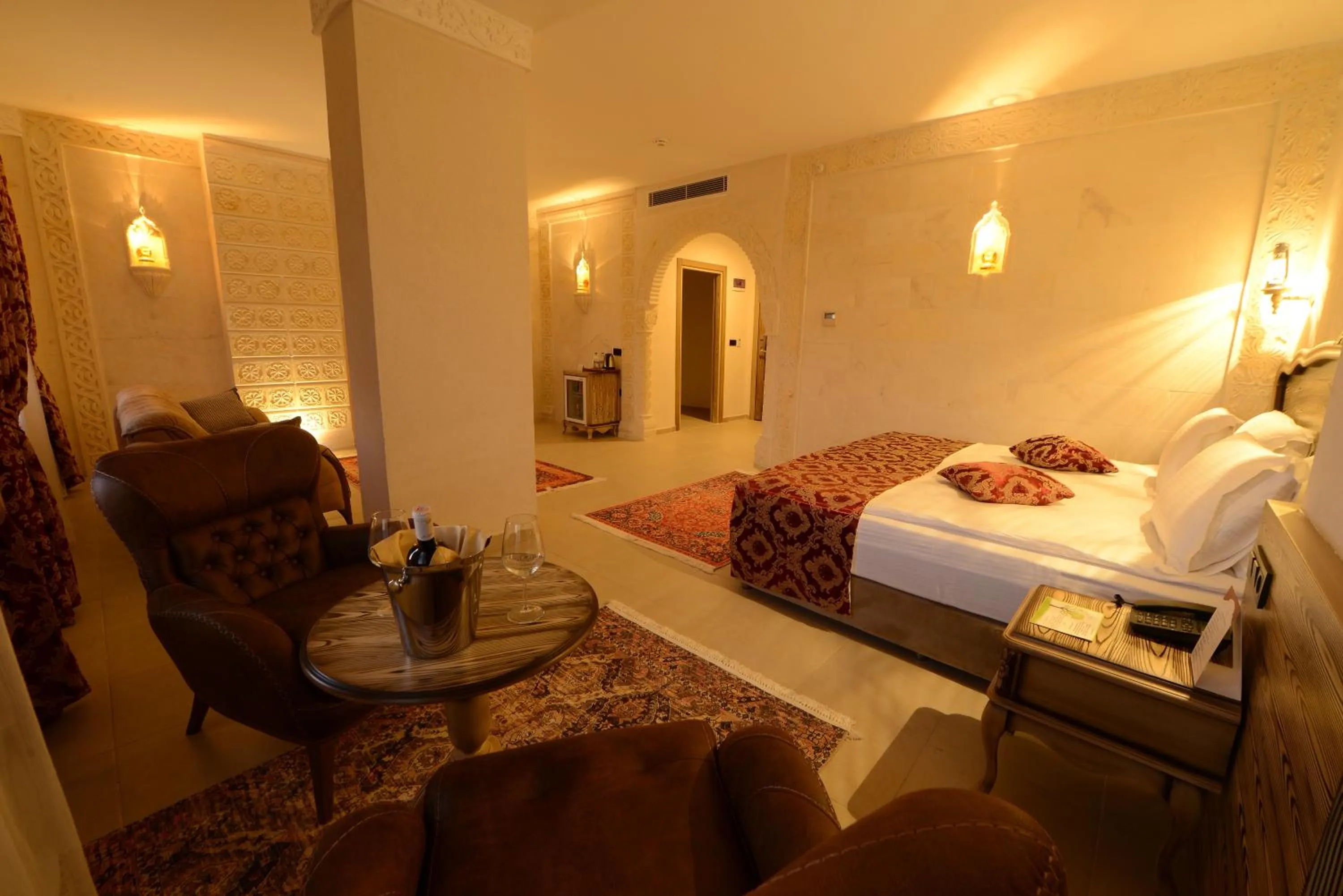 Photo of the whole room, Bed in RAYMAR HOTELS MARDİN