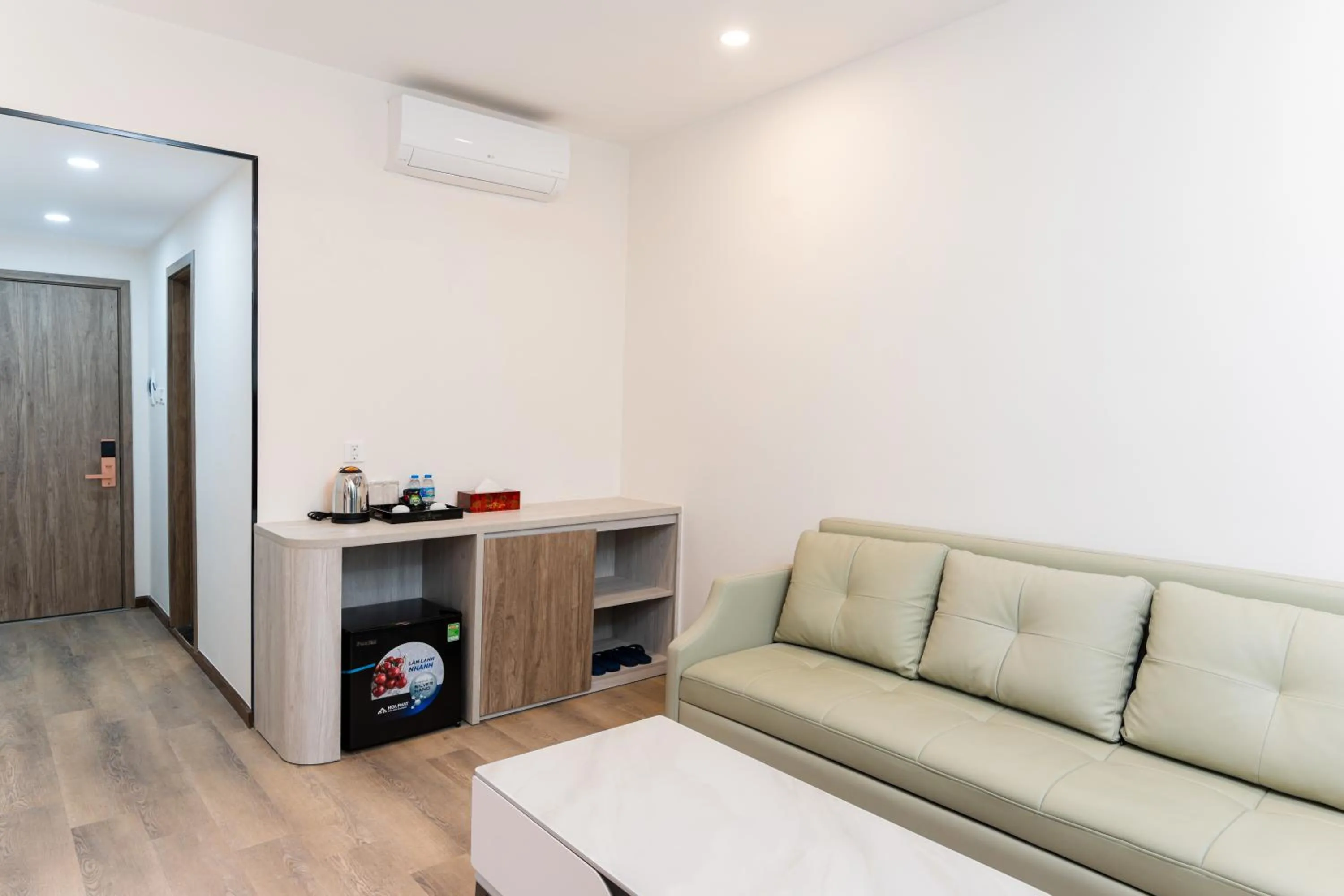 Coffee/tea facilities in Capital Garden Hotel