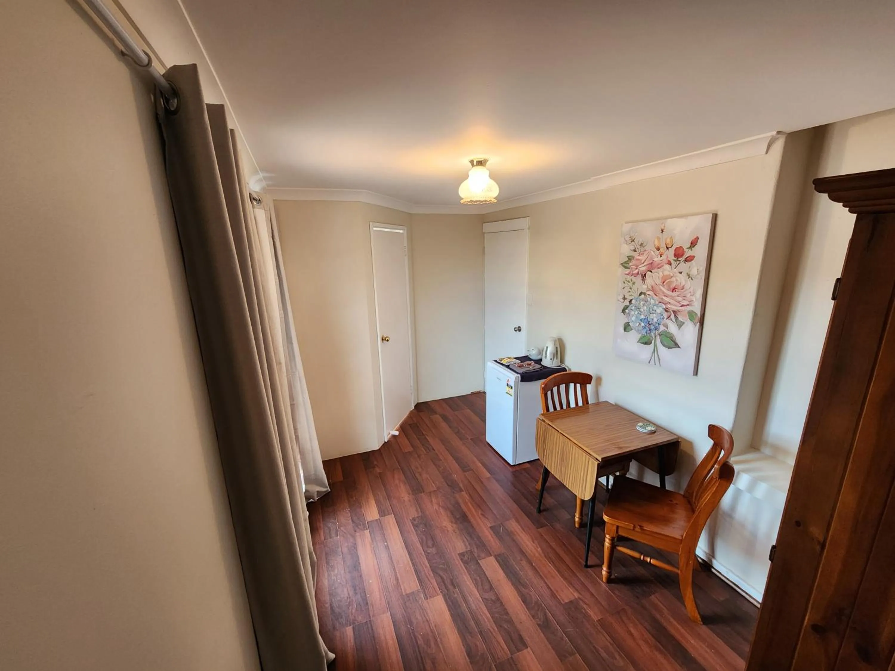 Seating area in Roseneath Cottage