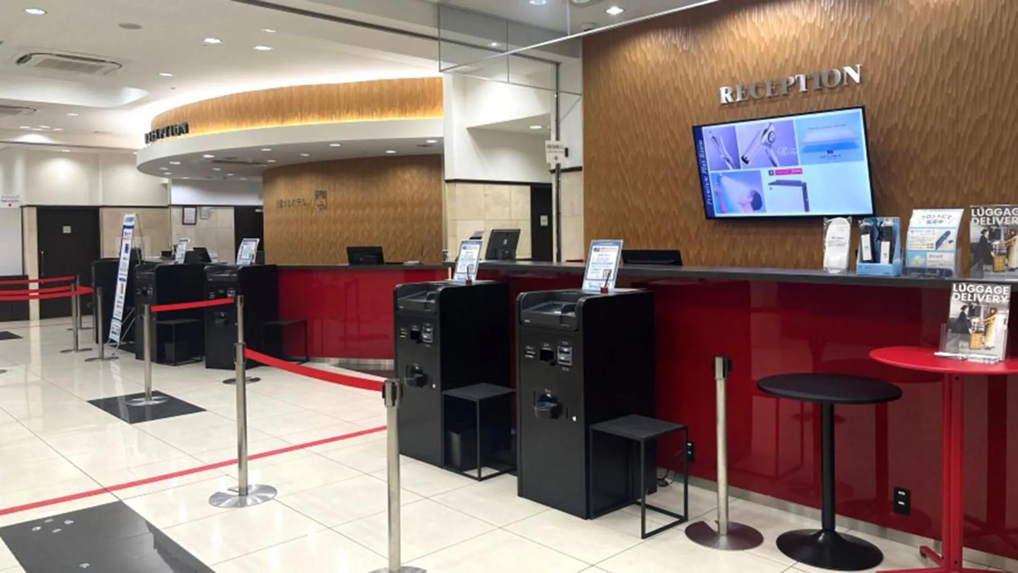 Lobby or reception in Toyoko Inn Tokyo Shinagawa Konan-guchi Tennozu Isle